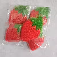 اسکاج توت فرنگی قرمز  ابر دار