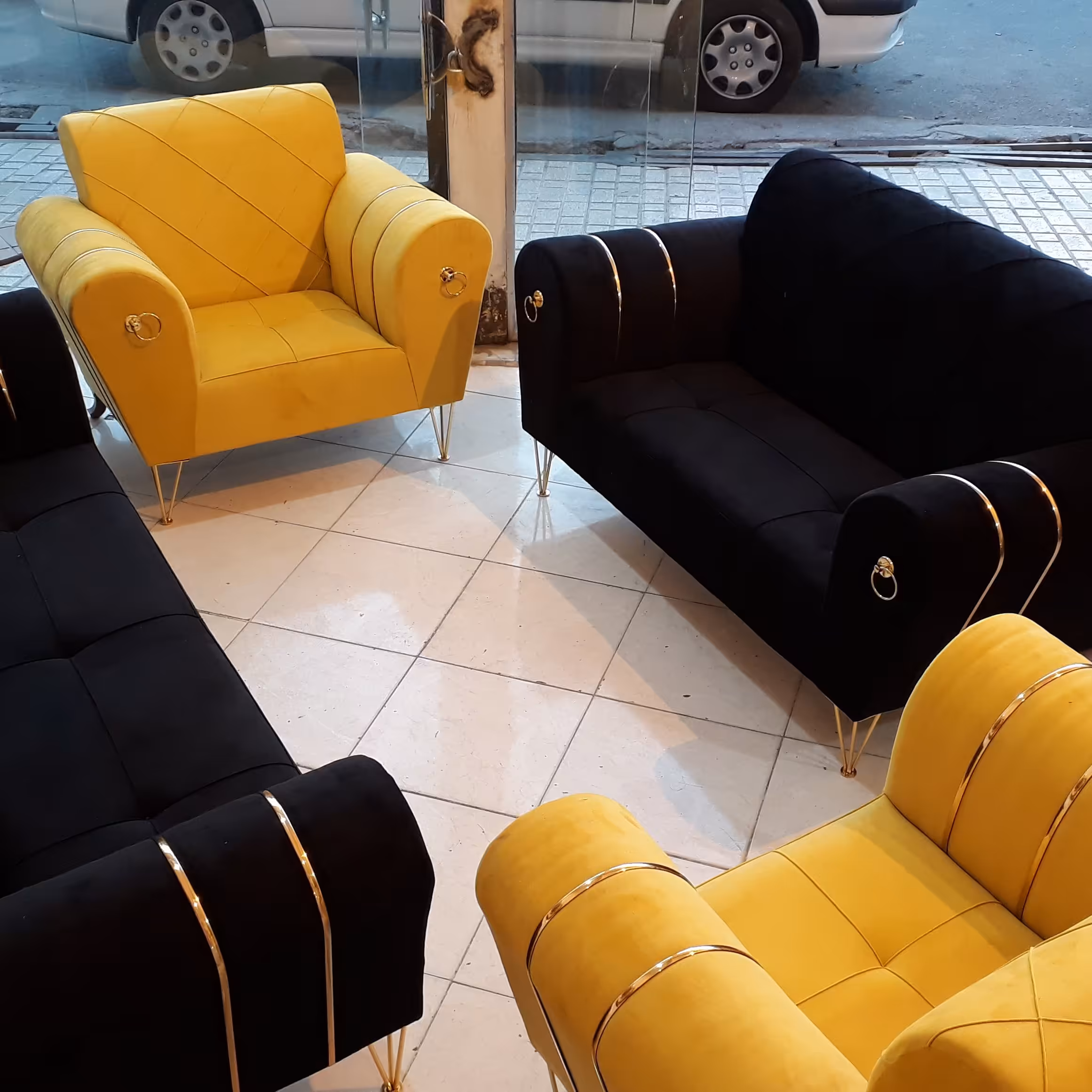 مبل ال چستر راحتی مری