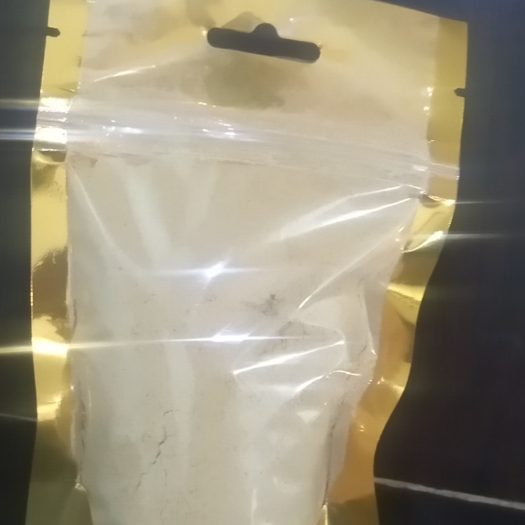 ادویه زنجبیل. قلم افریقایی اسیاب شده به صورت خانگی کاملا ارگانیک وبهداشتی به صورت خالص تهیه شده بابووعطری طبیعی