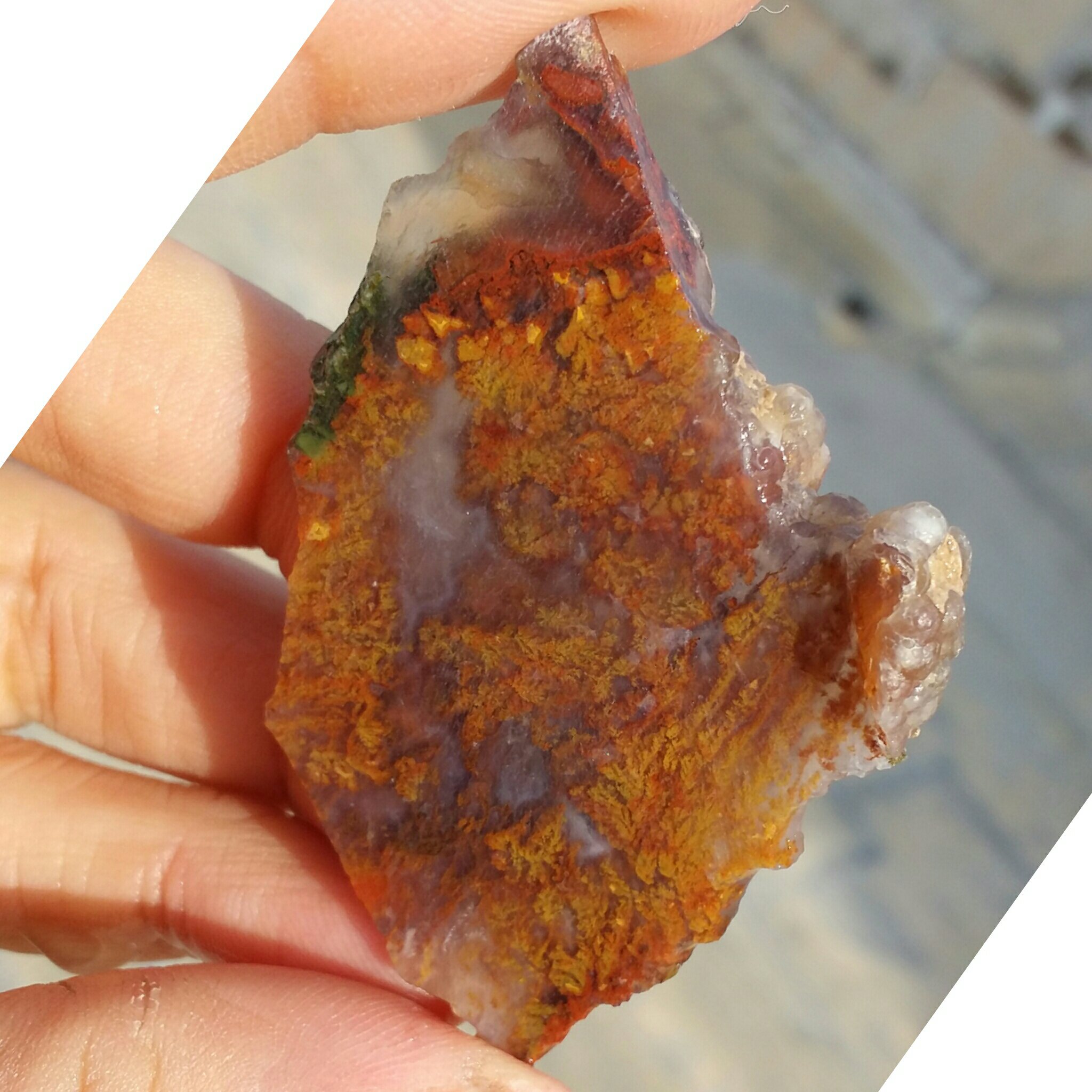 اسلایس سنگ راف عقیق شجر  منظره پاییزی بسیار دیدنی شاهکار خلقت کاملا طبیعی محشر تابلو نقاشی طبیعی
 کد 8677