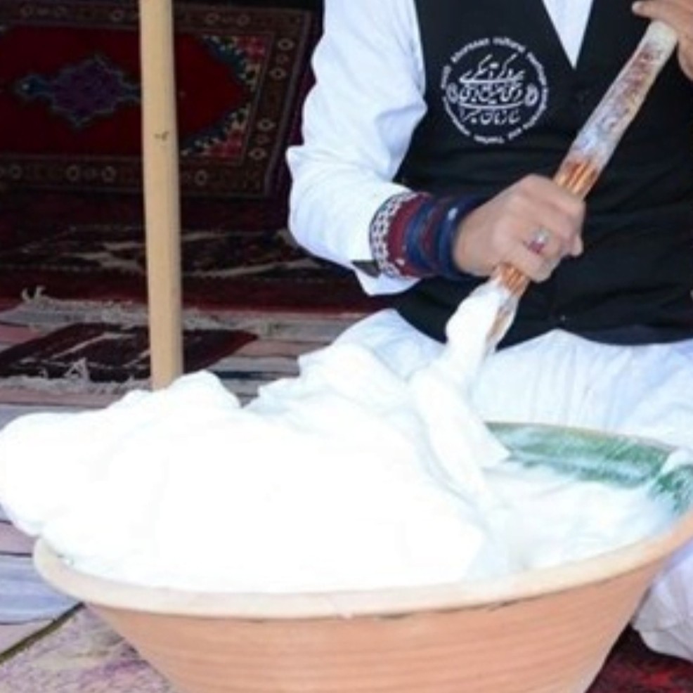 تغار مخصوص کف زدن و نگهداری ماست و دوغ و خمیرگبری