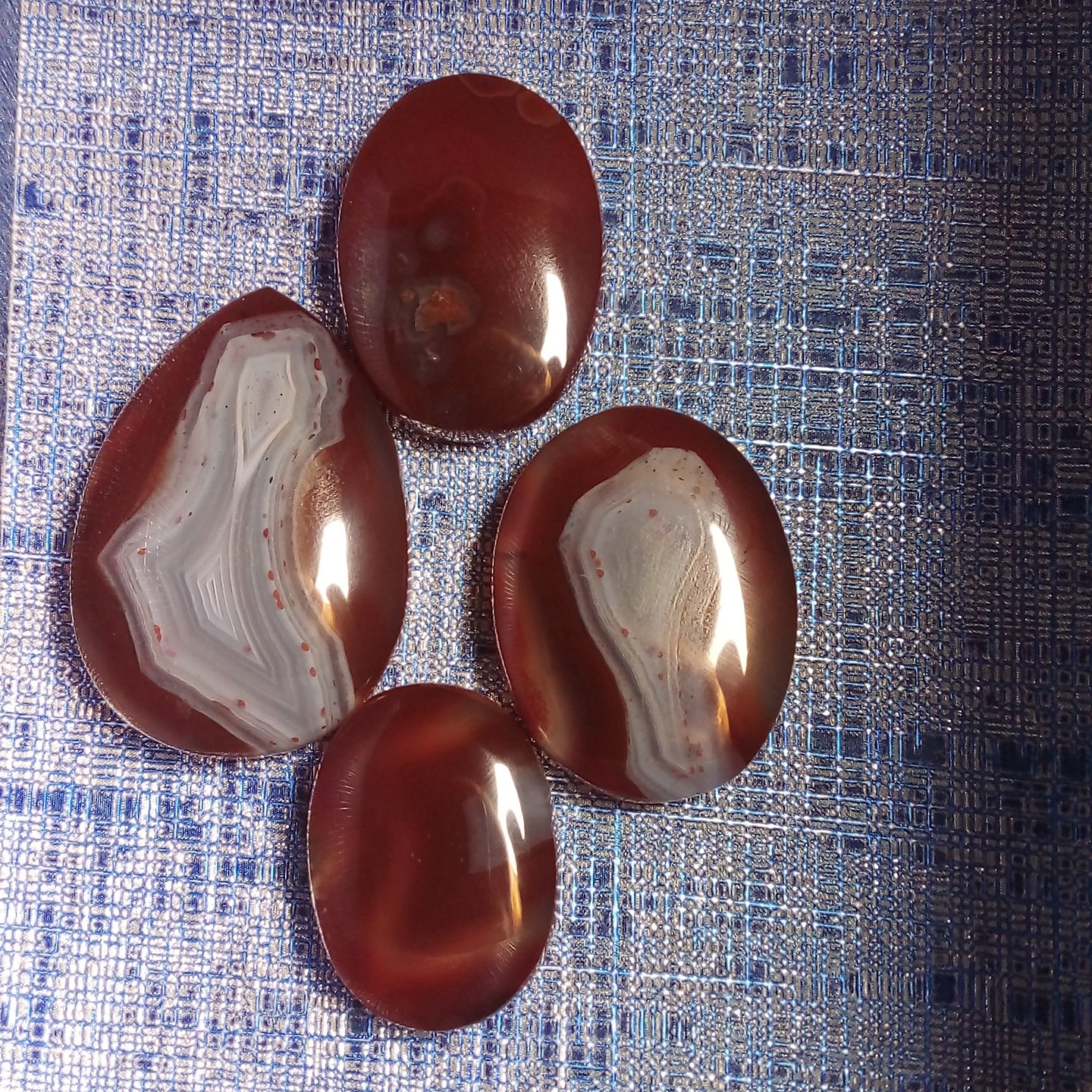 عقیق سرخ شن دار