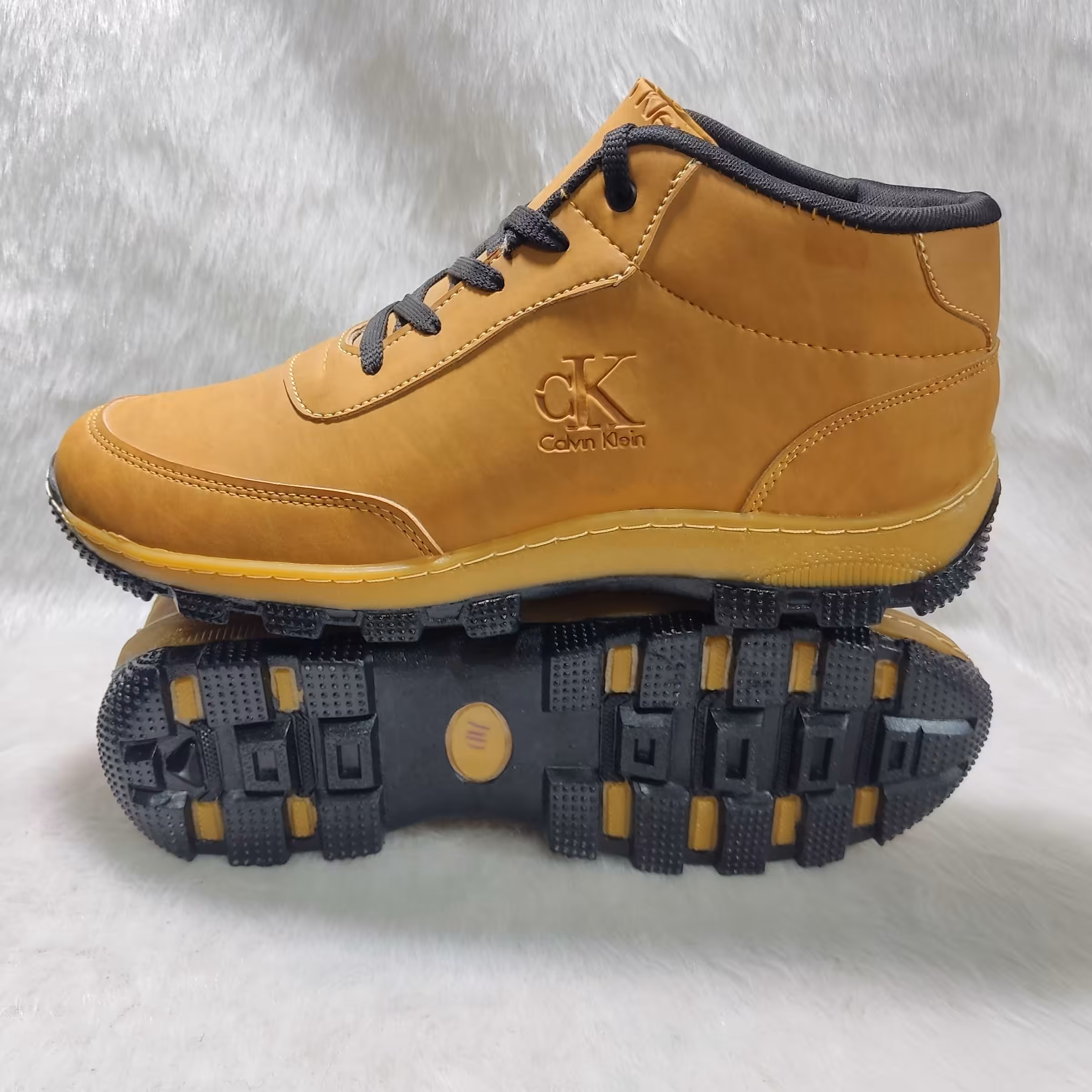 کفش کتونی مدل  کلوین جدید و راحت و دوردوخت،شیک و سبک و پرفروش،زیره ضد ترک خوردگی و ضد ساییدگی نرم و راحت،سایزبندی 41تا45