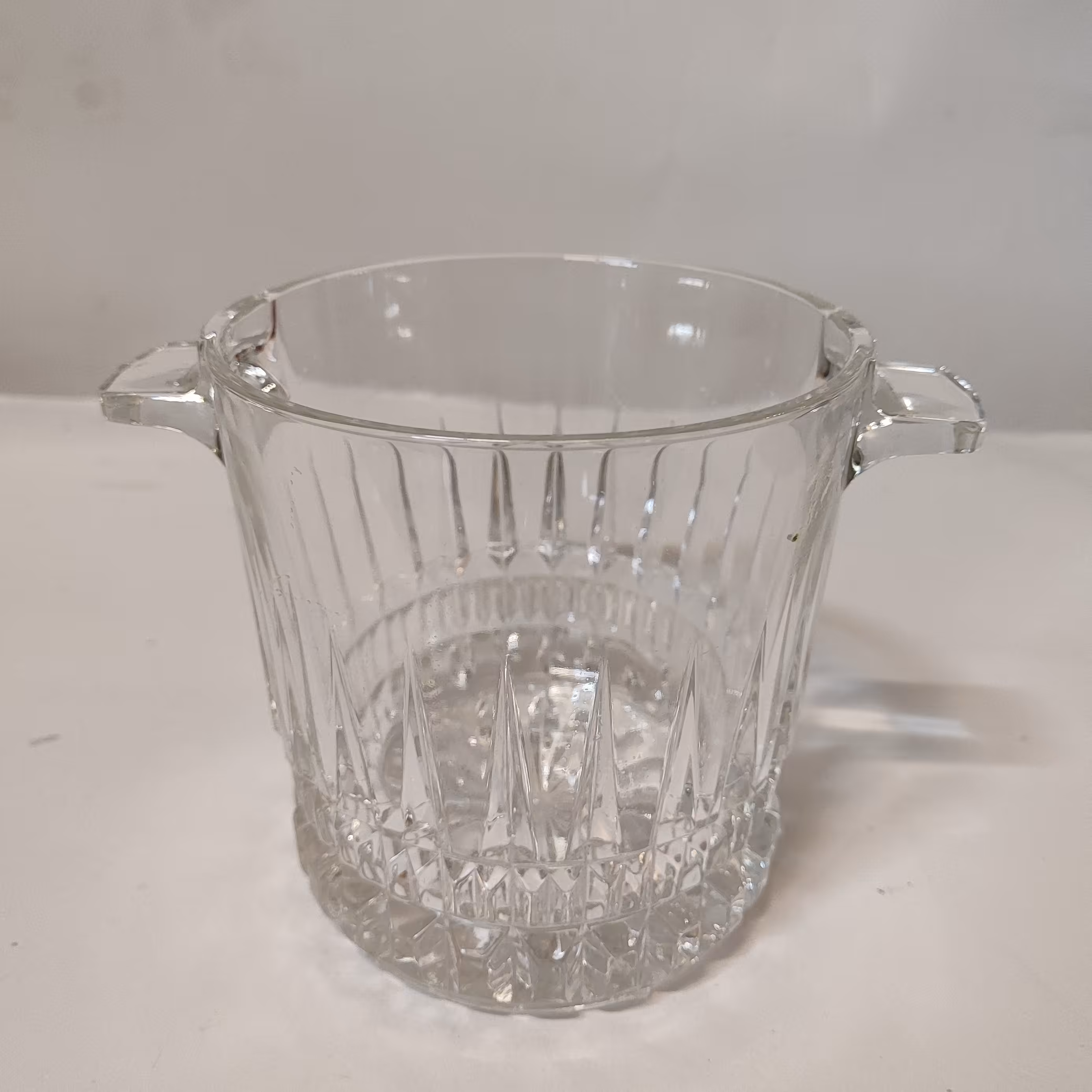 جا یخی کریستال انتیک