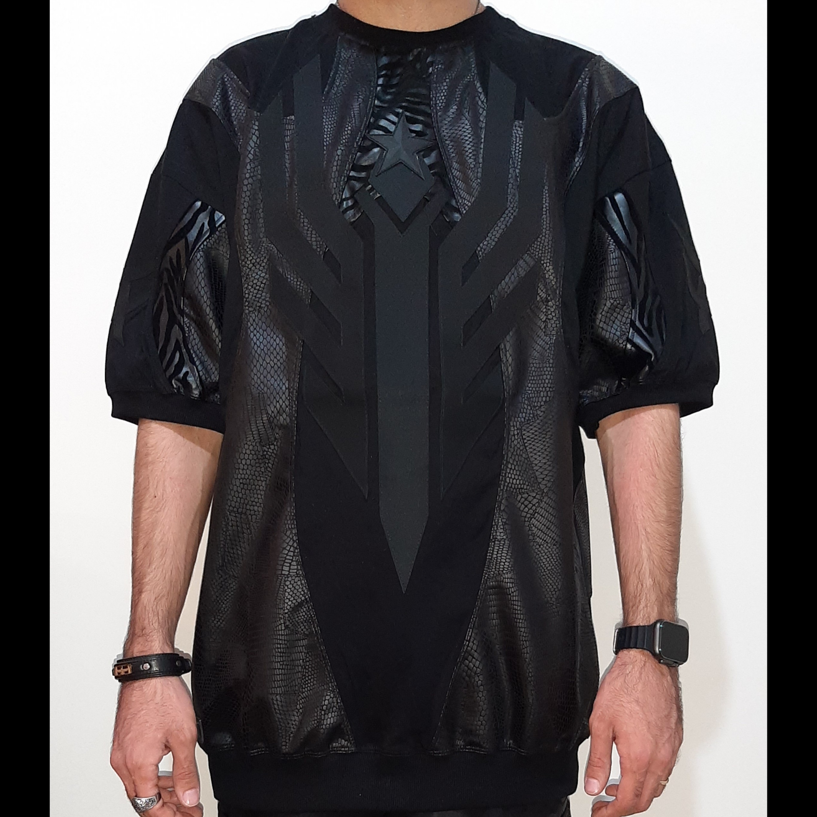 تیشرت مردانه نخ پنبه و چرم مخملی خرج کار بالا  ارسال رایگان