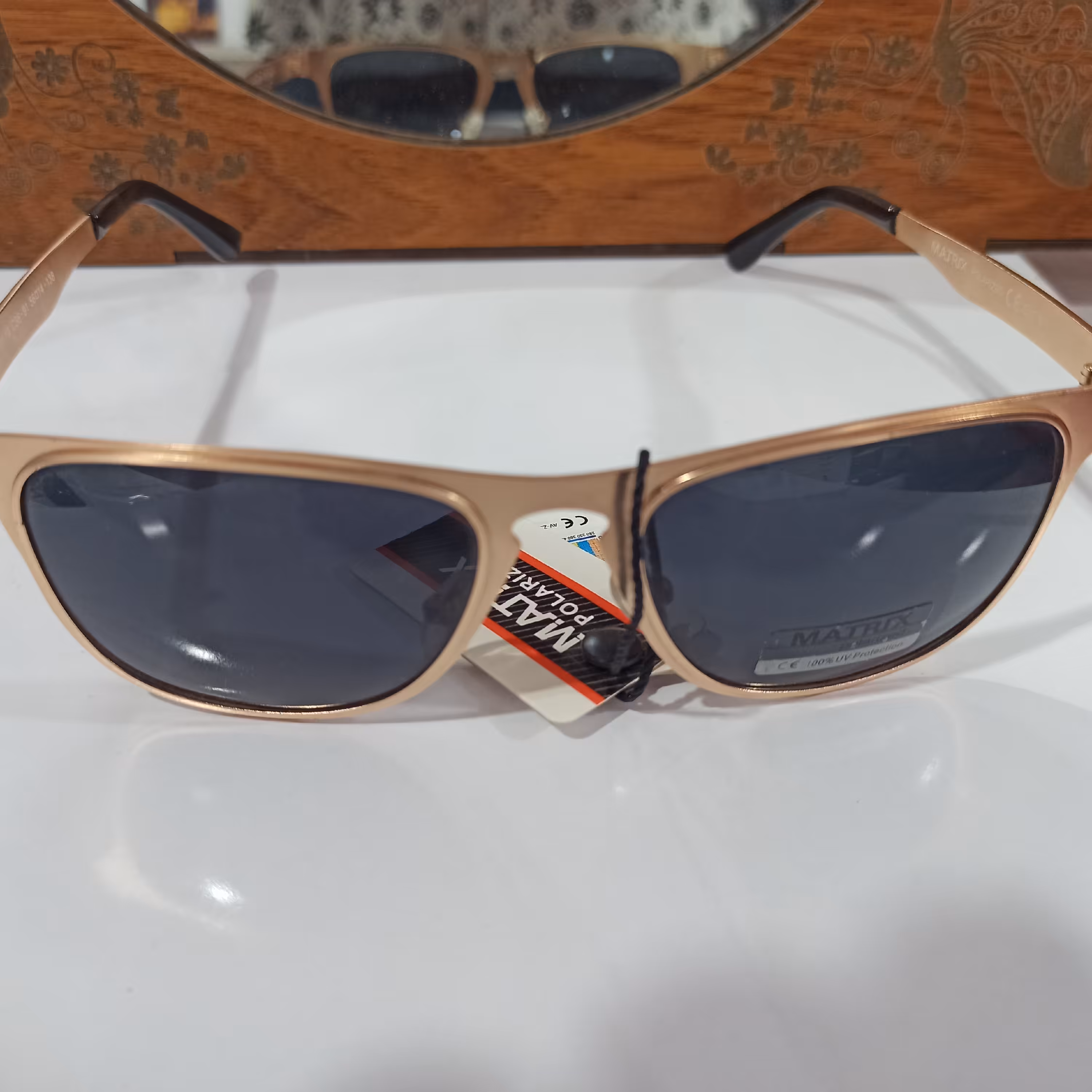 عینک آفتابی مردانه رنگ طلایی (سر دسته مشکی)ماتریکس