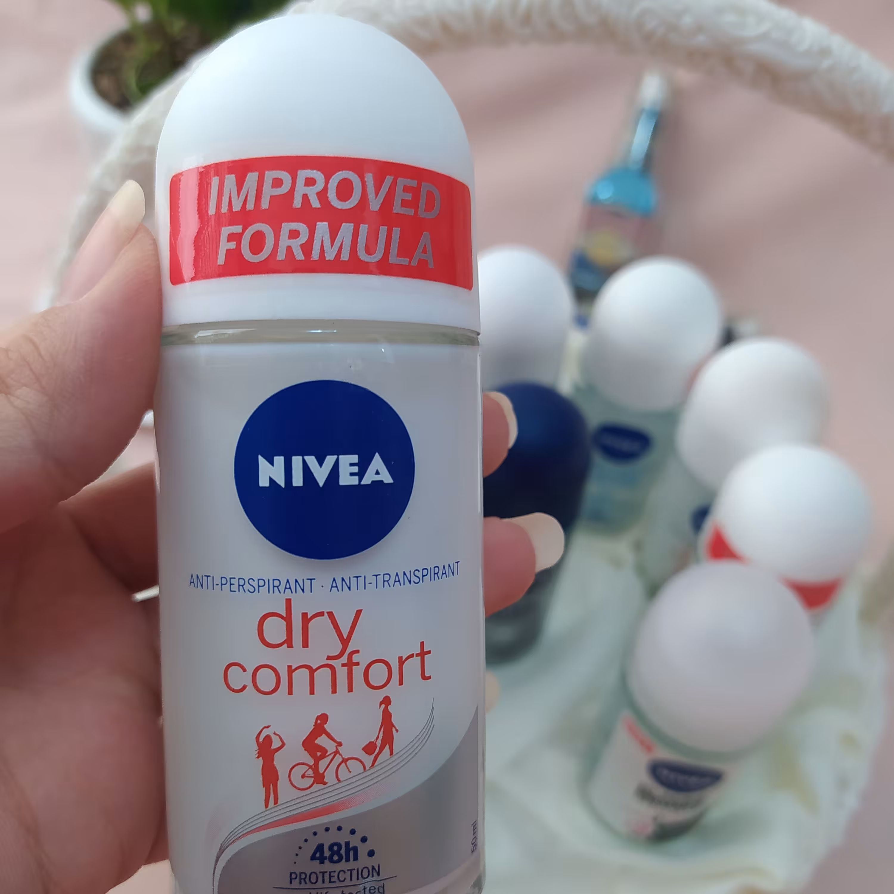 رول ضد تعریق زنانه نیوآ مدل dry comfort حجم 50 میلی لیتر