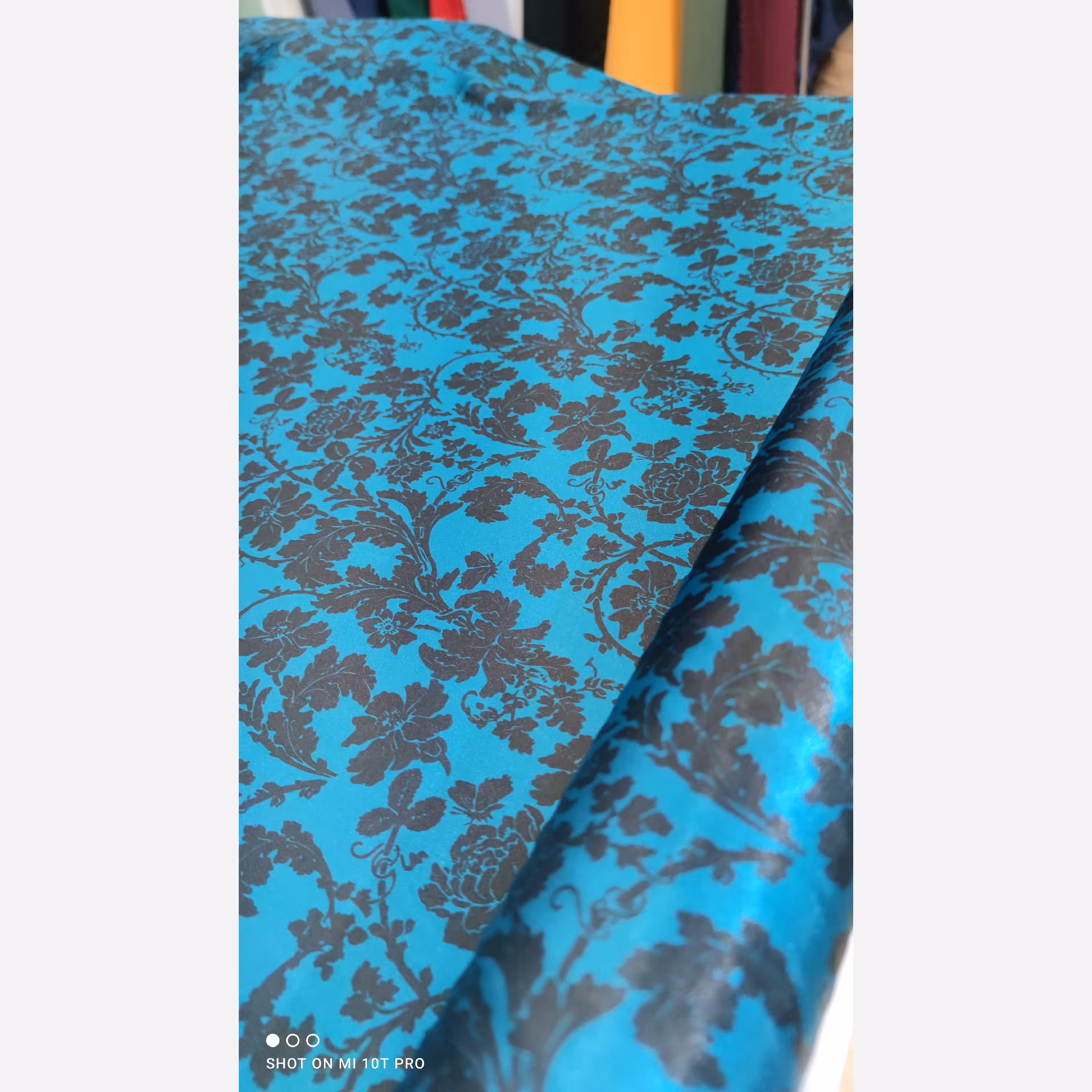 پارچه ساتن  گل