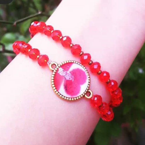 دستبند یلدایی در طرح های مختلف