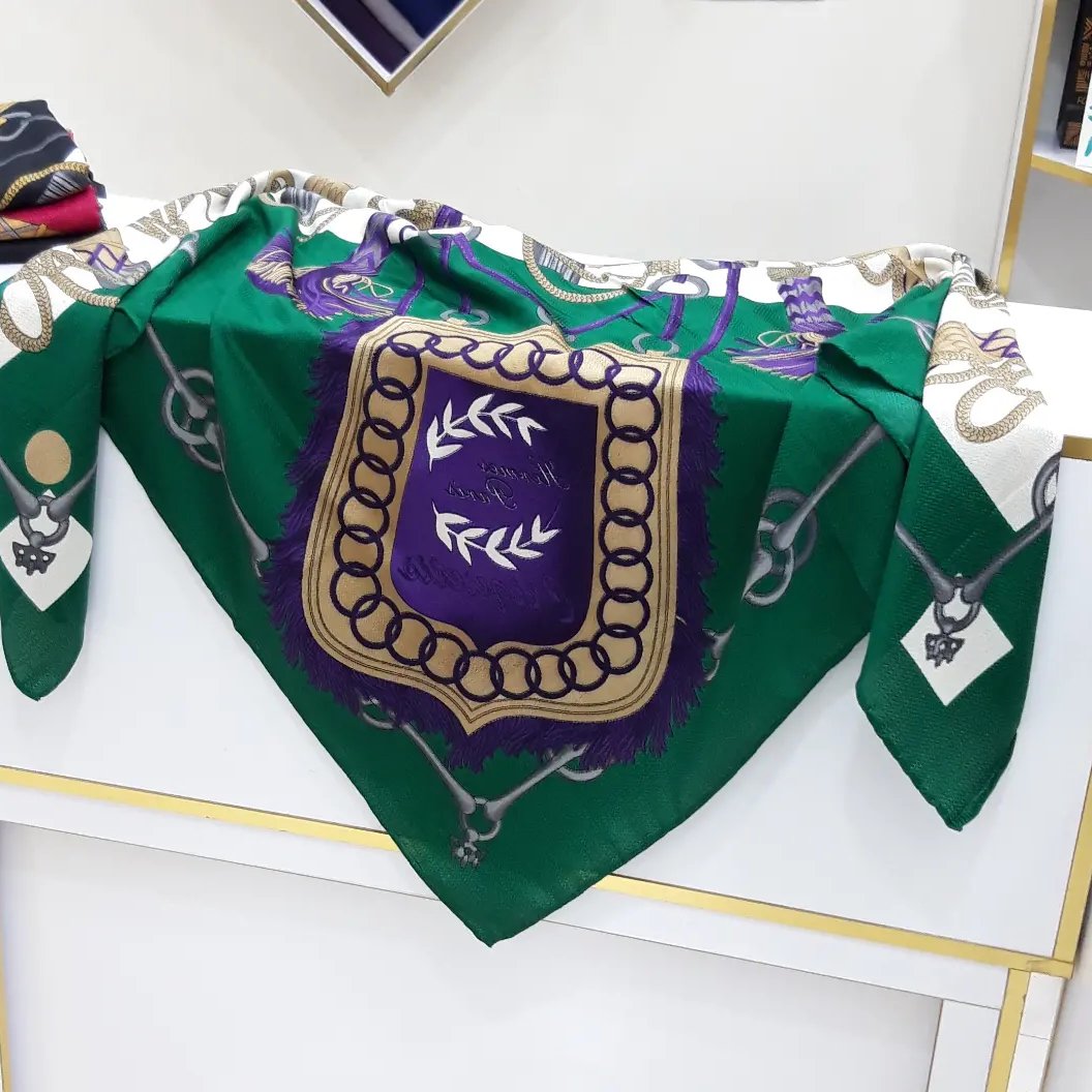روسری نخی قواره بزرگ مجلسی طرح زنجیری دور دستدوز