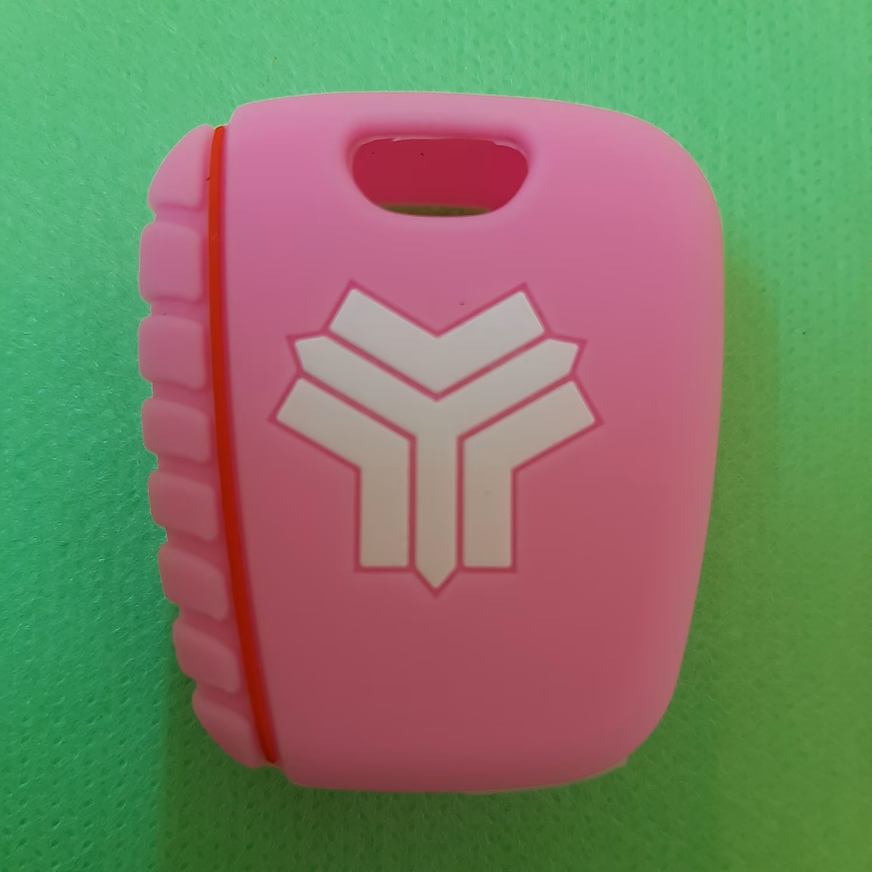 کاور سوییچ سیلیکونی خودرو مناسب برای ریموت سایپا صورتی