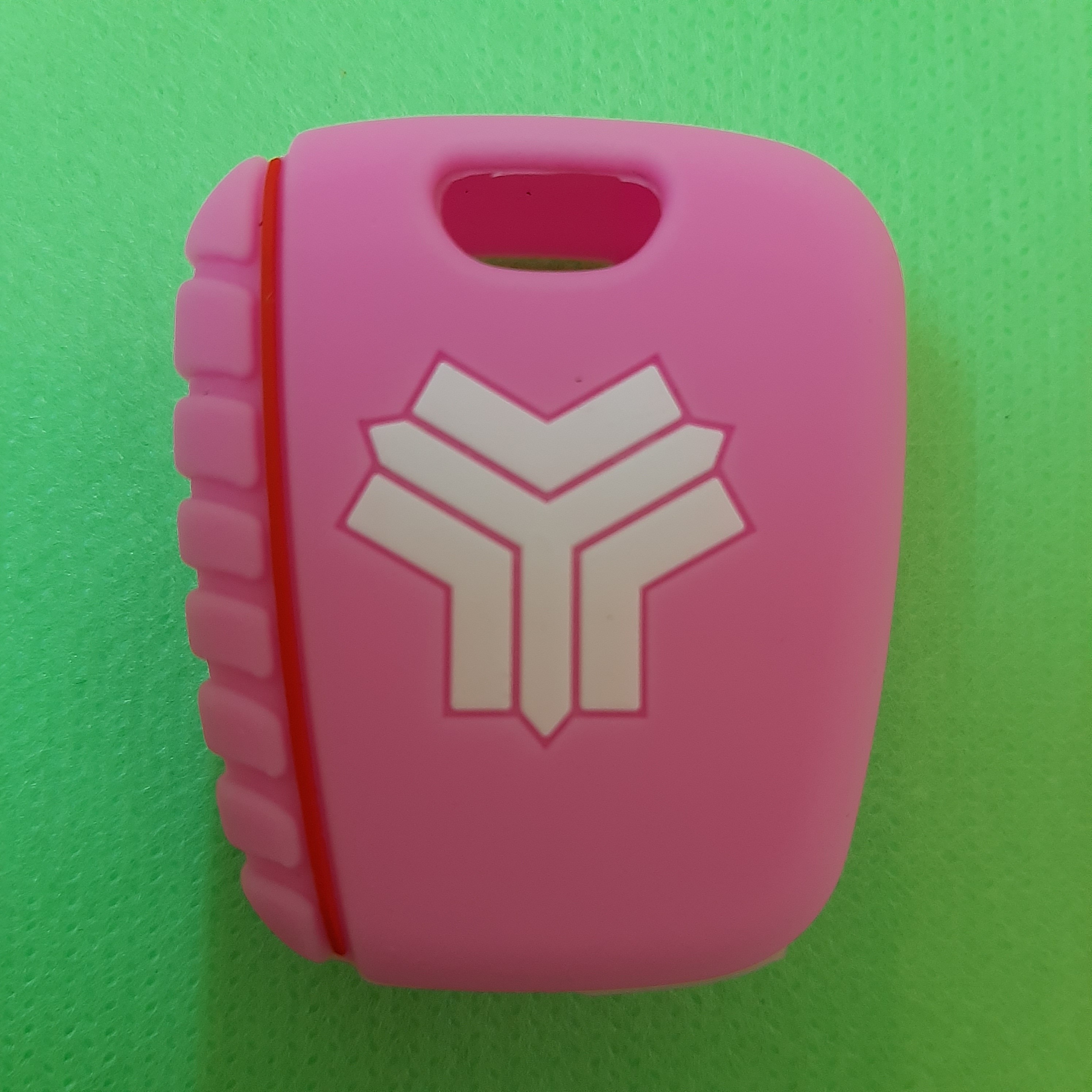 کاور سوییچ سیلیکونی خودرو مناسب برای ریموت سایپا صورتی