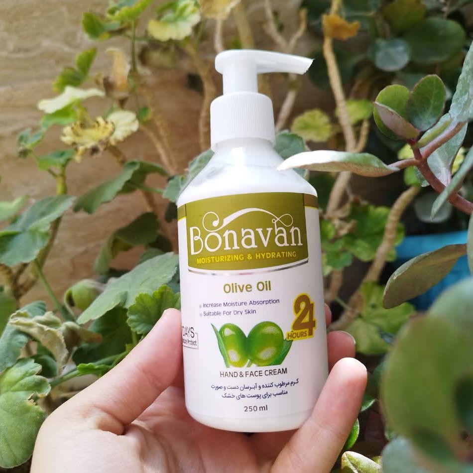 کرم مرطوب کننده و آبرسان 