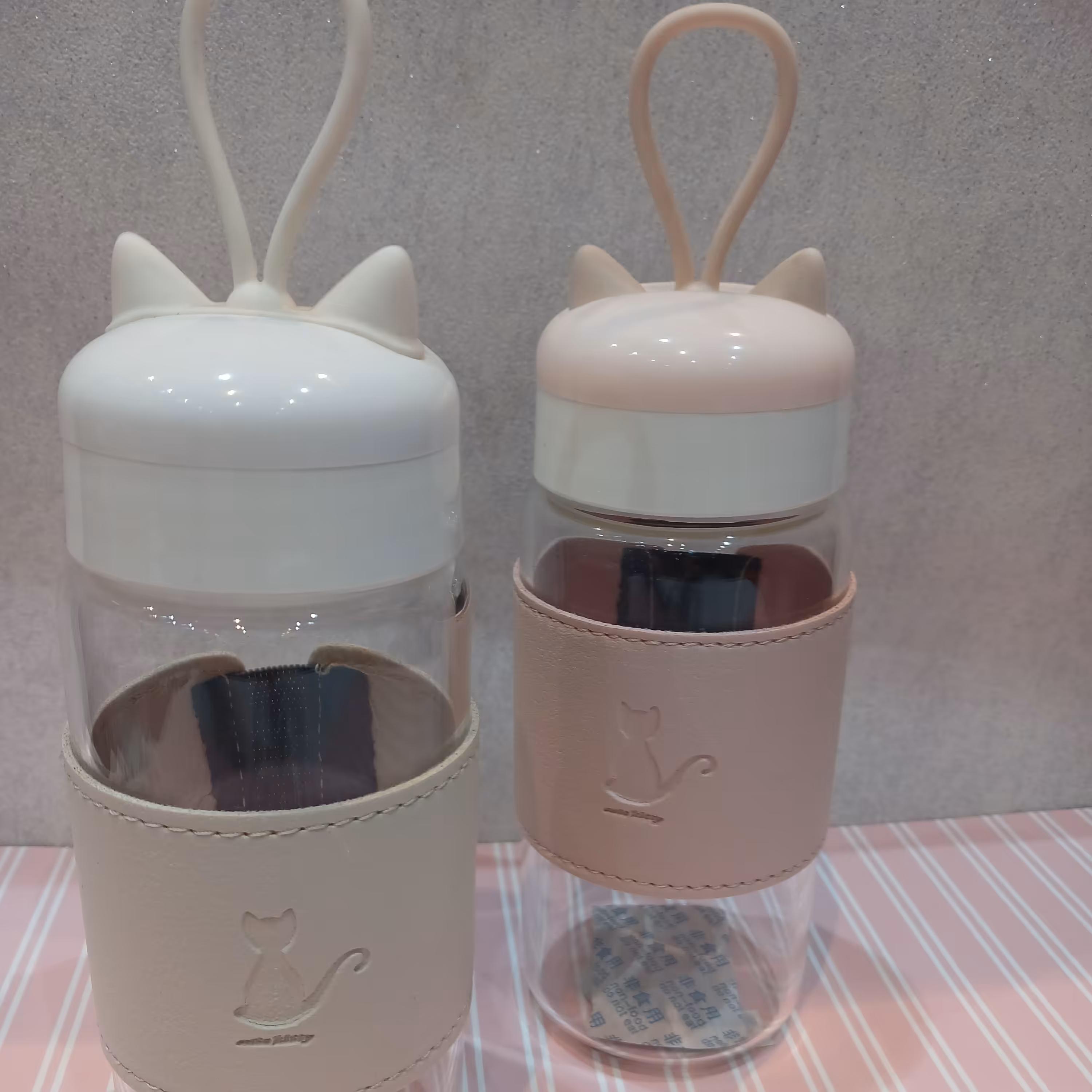 قمقمه ی آب شیشه ای طرح کت