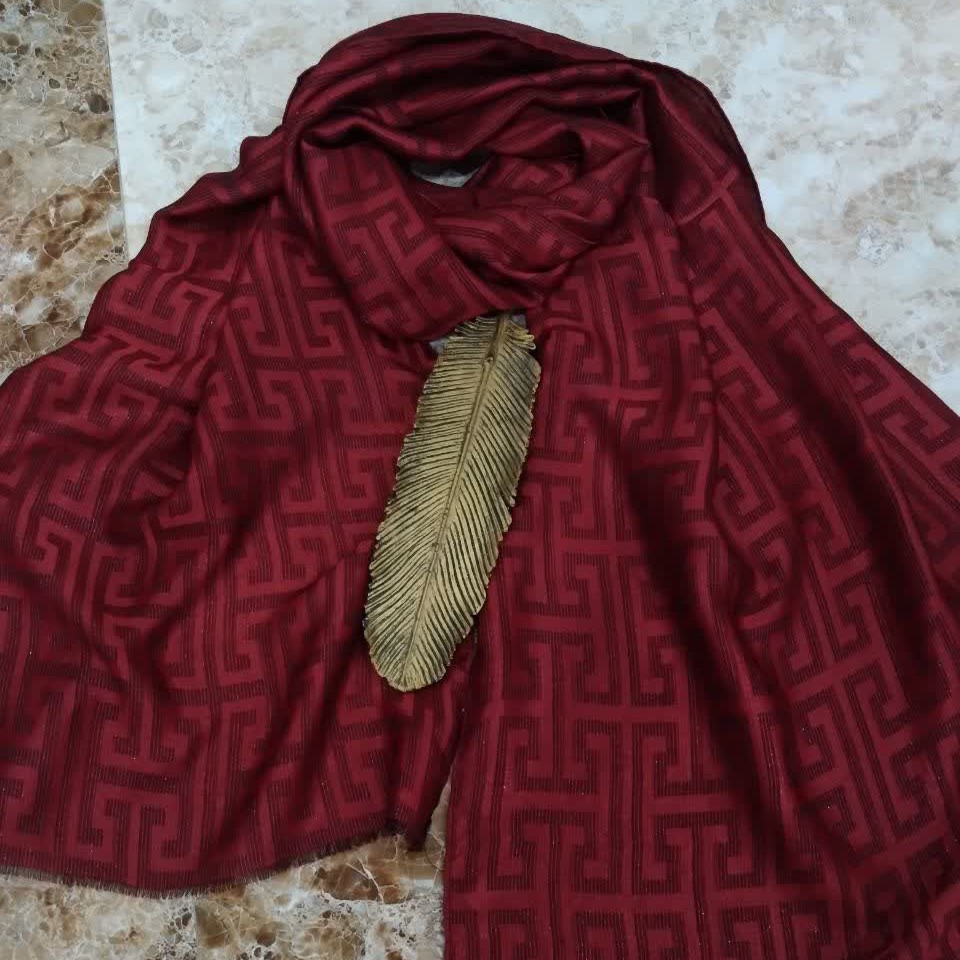 شال ژاکارد دوفاز رنگ سال با ارسال رایگان به سراسر کشور