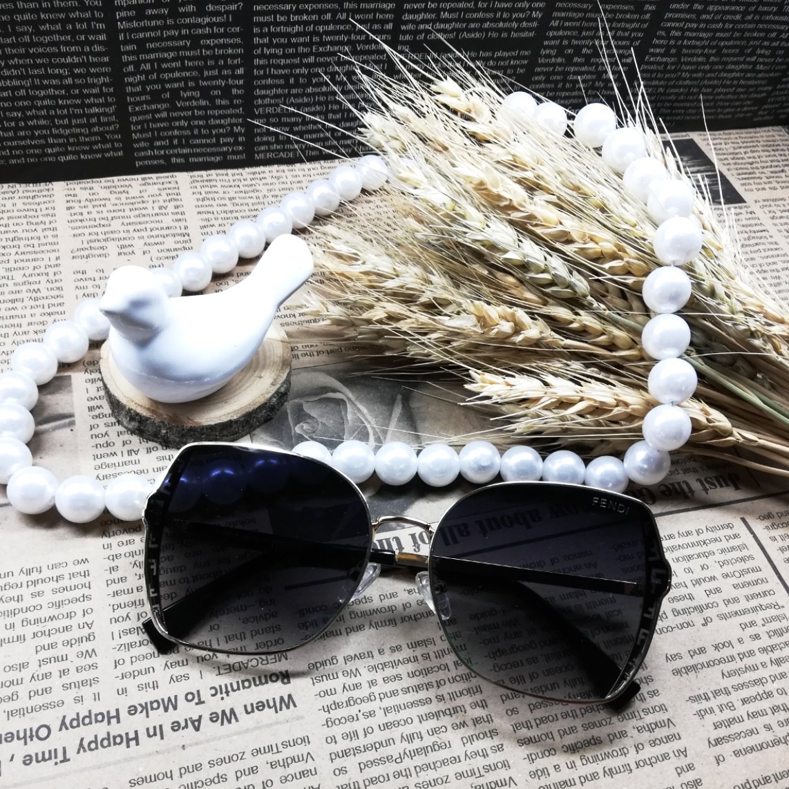 عینک آفتابی برند فندی