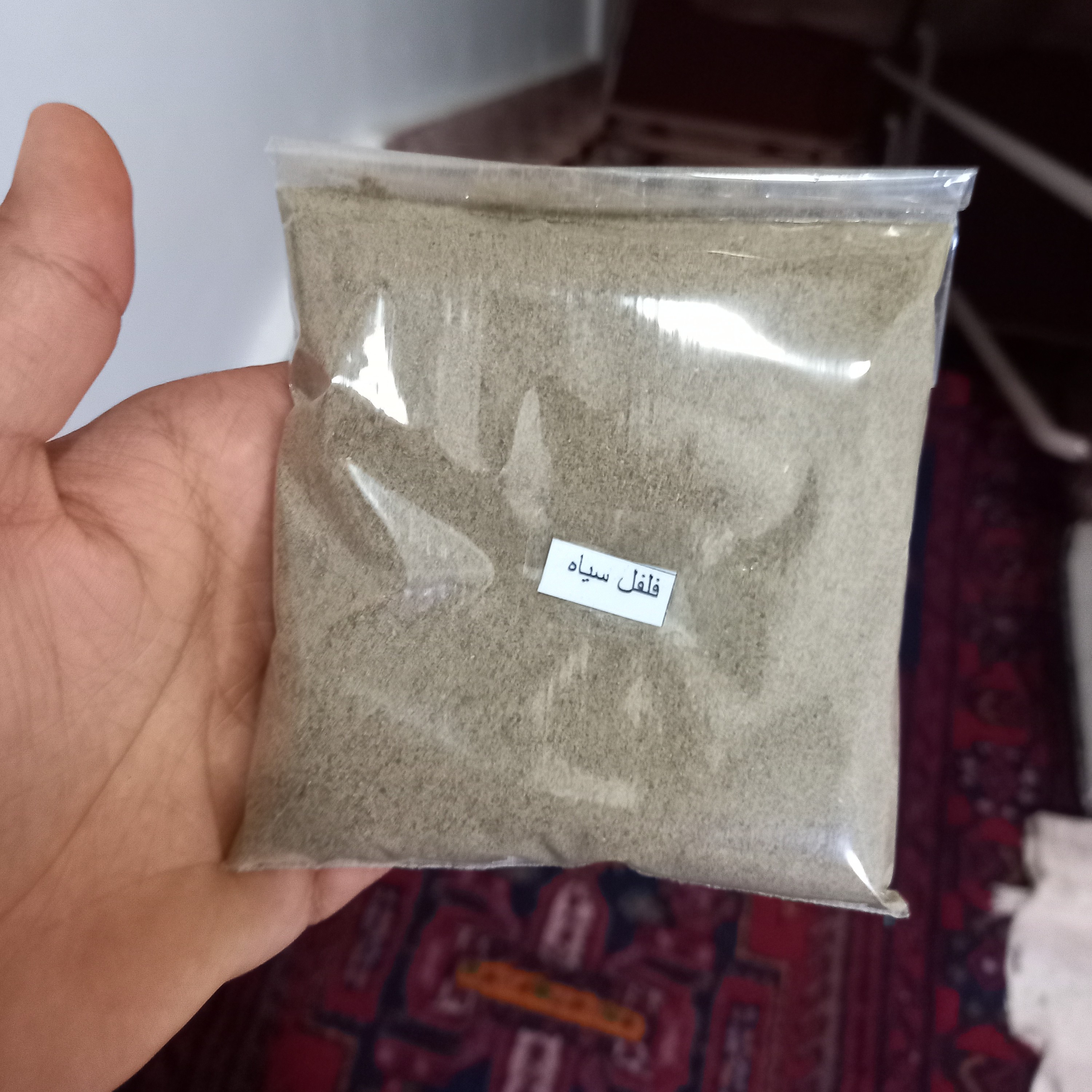 فلفل سیاه طعم خوش هر غذاست بهترین فلفل سیاه بصورت آسیاب شده شیک و منظم و مرتب عالی