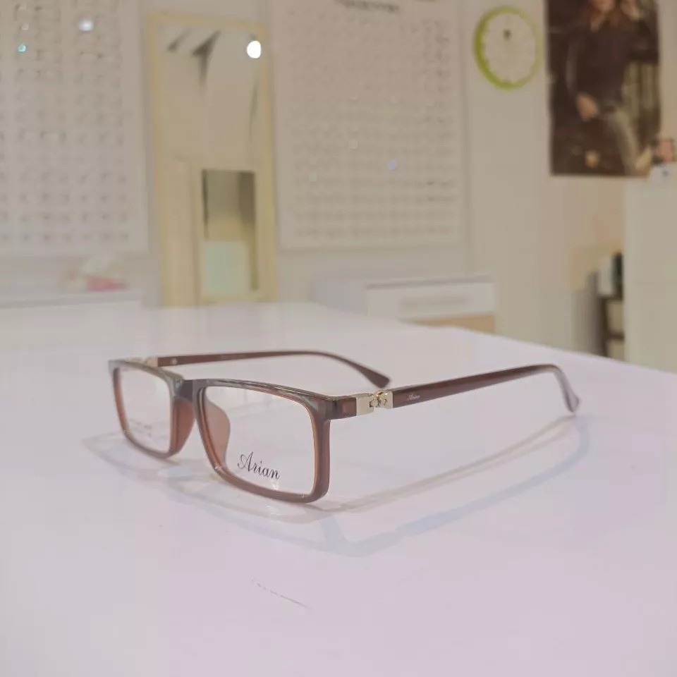 عینک طبی کائوچویی دور دار دسته 180 درجه