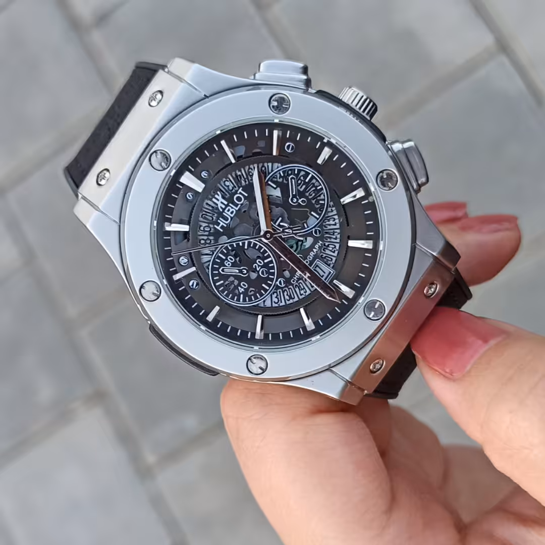 ست ساعت مردانه و زنانه هابلوت بند چرم طرح سه موتور 