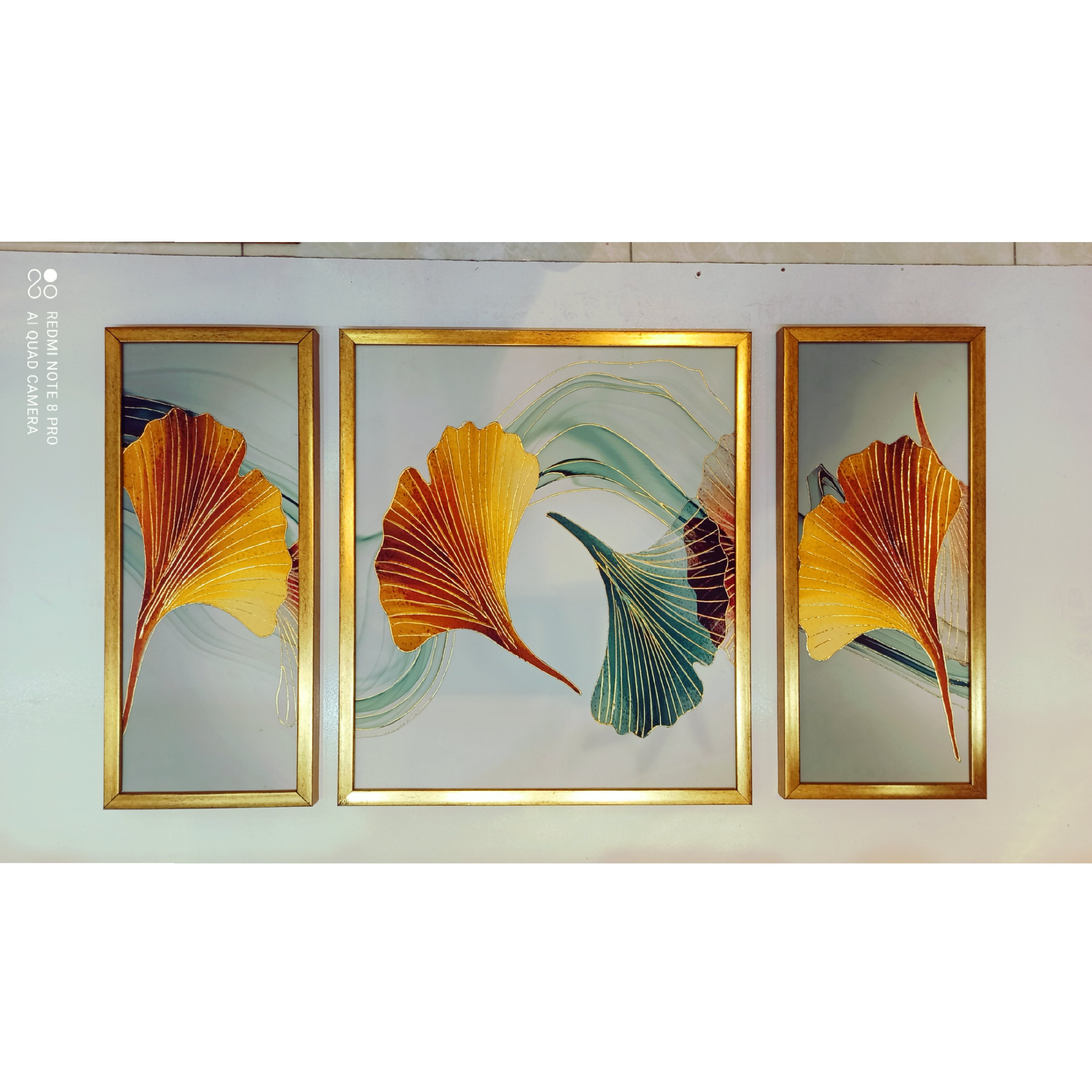 تابلو دکوراتیو؛کد12؛سه تیکه ؛برجسته کارشده باورق طلا وورق نقره؛نقاشی شده روی زمینه چاپی