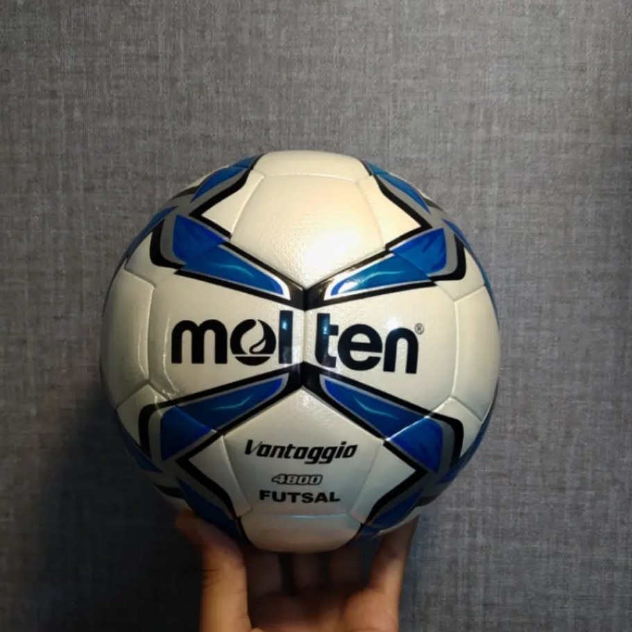 توپ سالنی مولتن 
دارای بارکد اصالت 
دوخت و رویه اورجینال