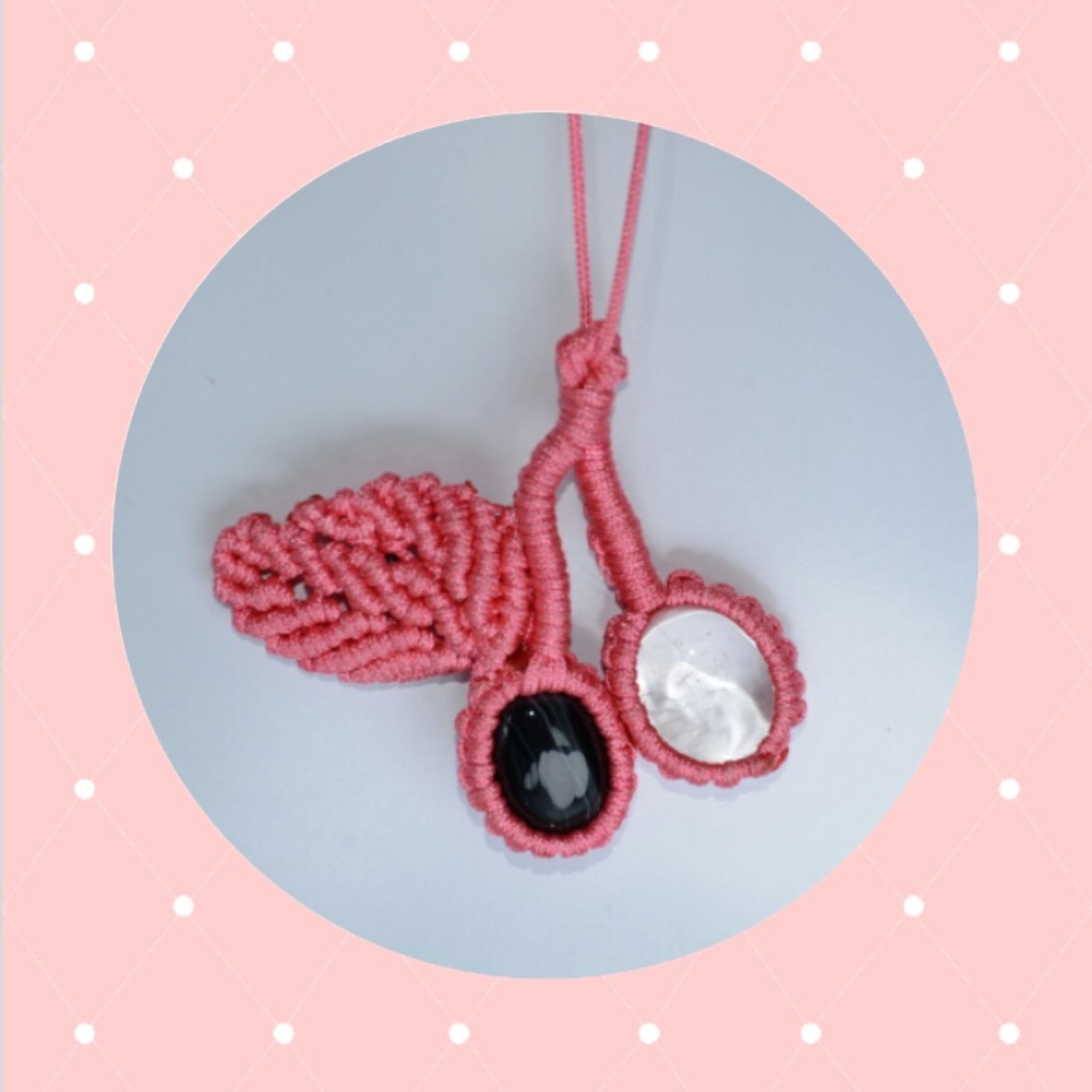 گردنبند طرح گیلاس با نگین در و عقیق سلیمانی اصل و طبیعی مکرومه بافی