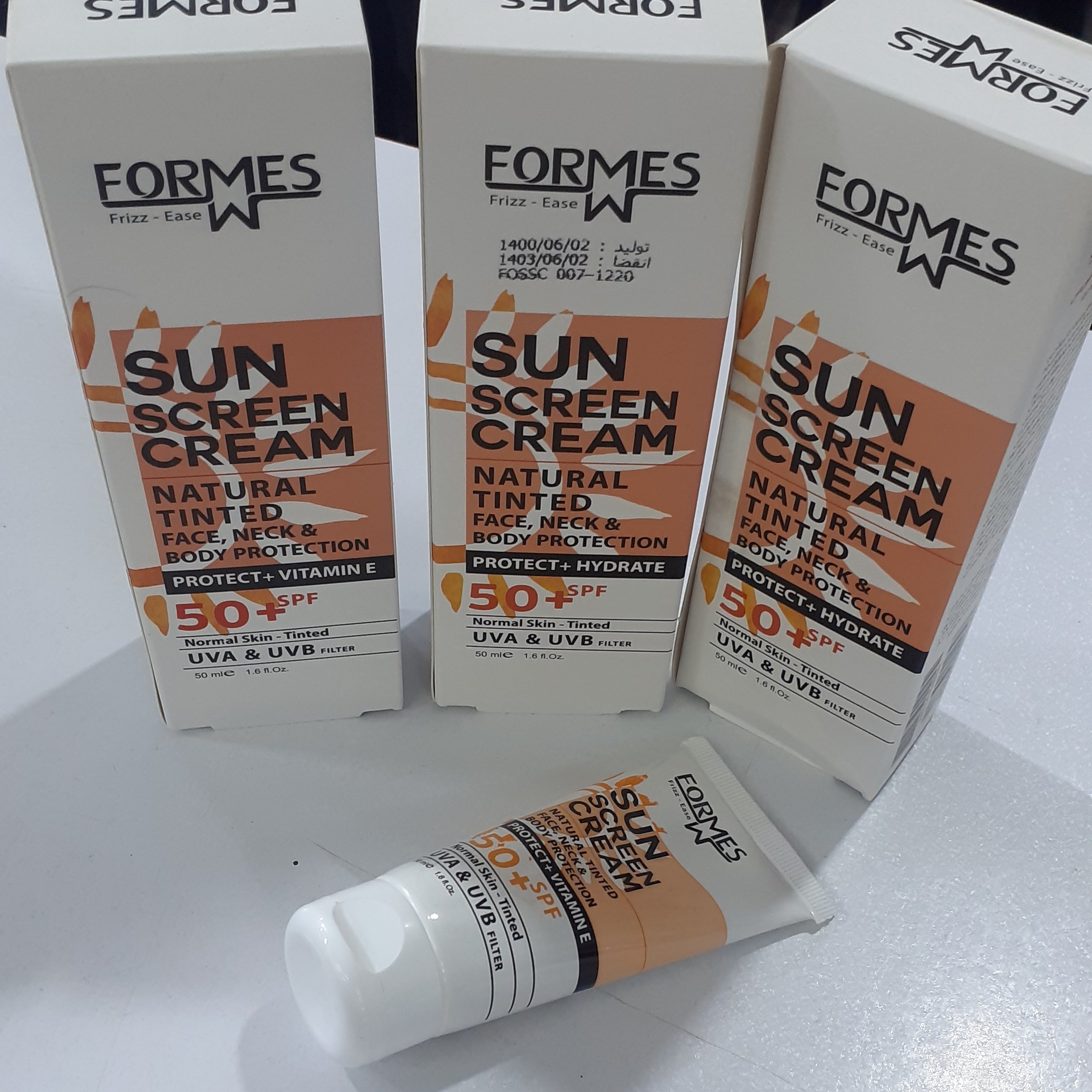 ضد آفتاب سانسکرین رنگی 50 درصد بسیار با کیفیت و رنگ ملایم مناسب برای همه پوست ها 