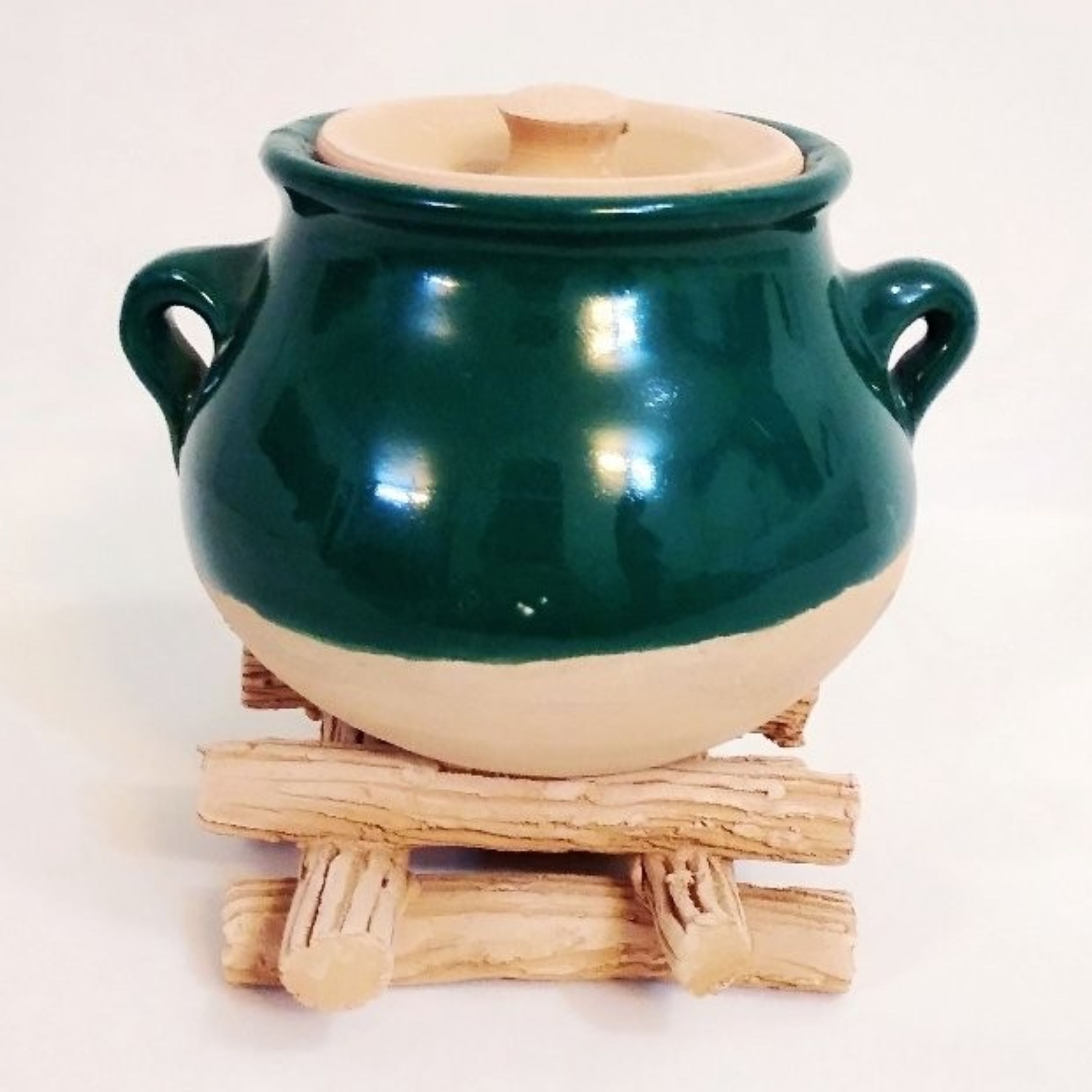دیگچه با پایه سفالی 