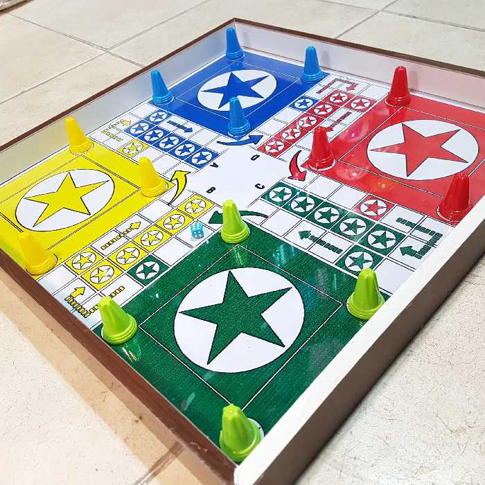  منچ چیکا بزرگ شیشه ای و دور چوبی 