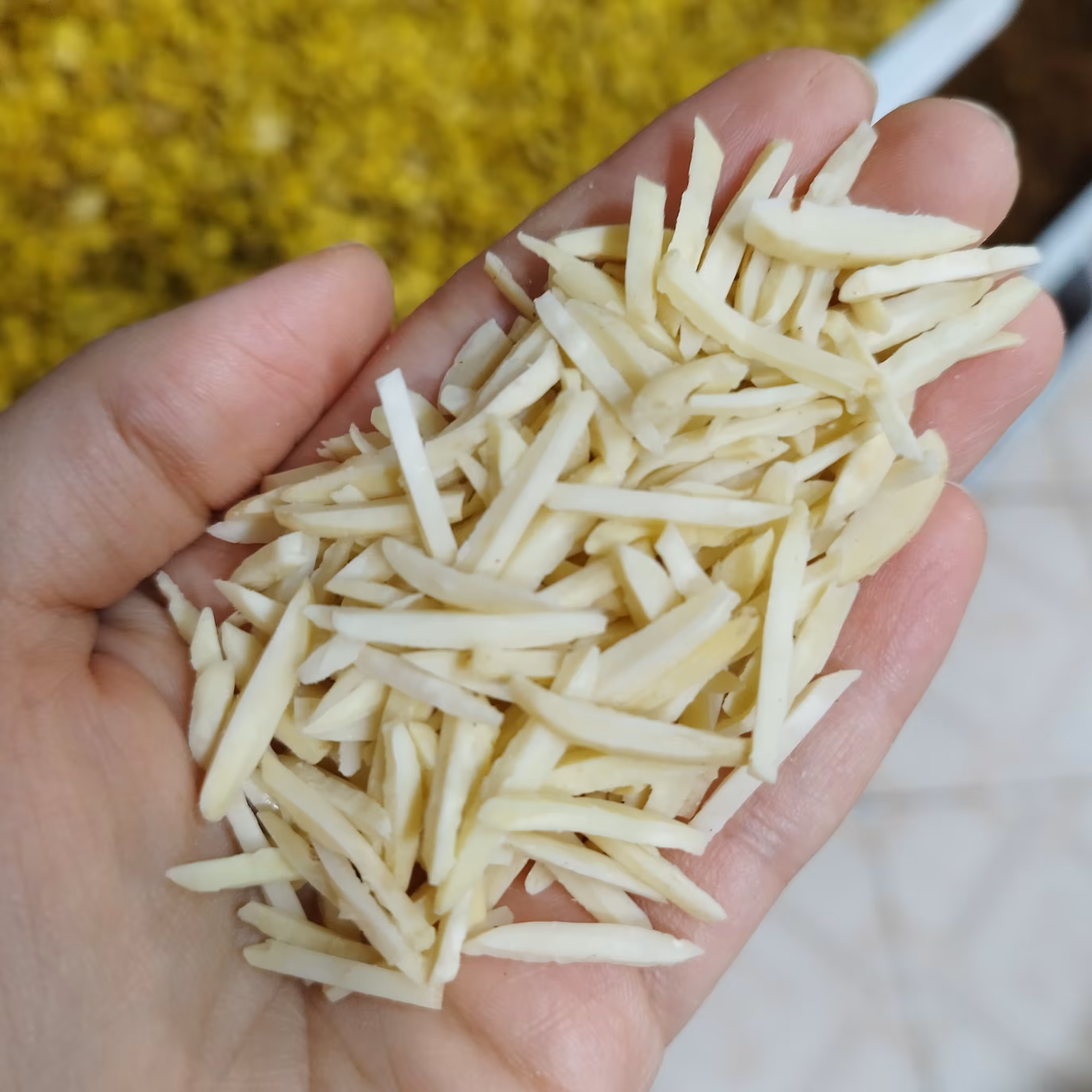 خلال بادام درختی (250گرمی) تازه و تمیزو خوشطعم