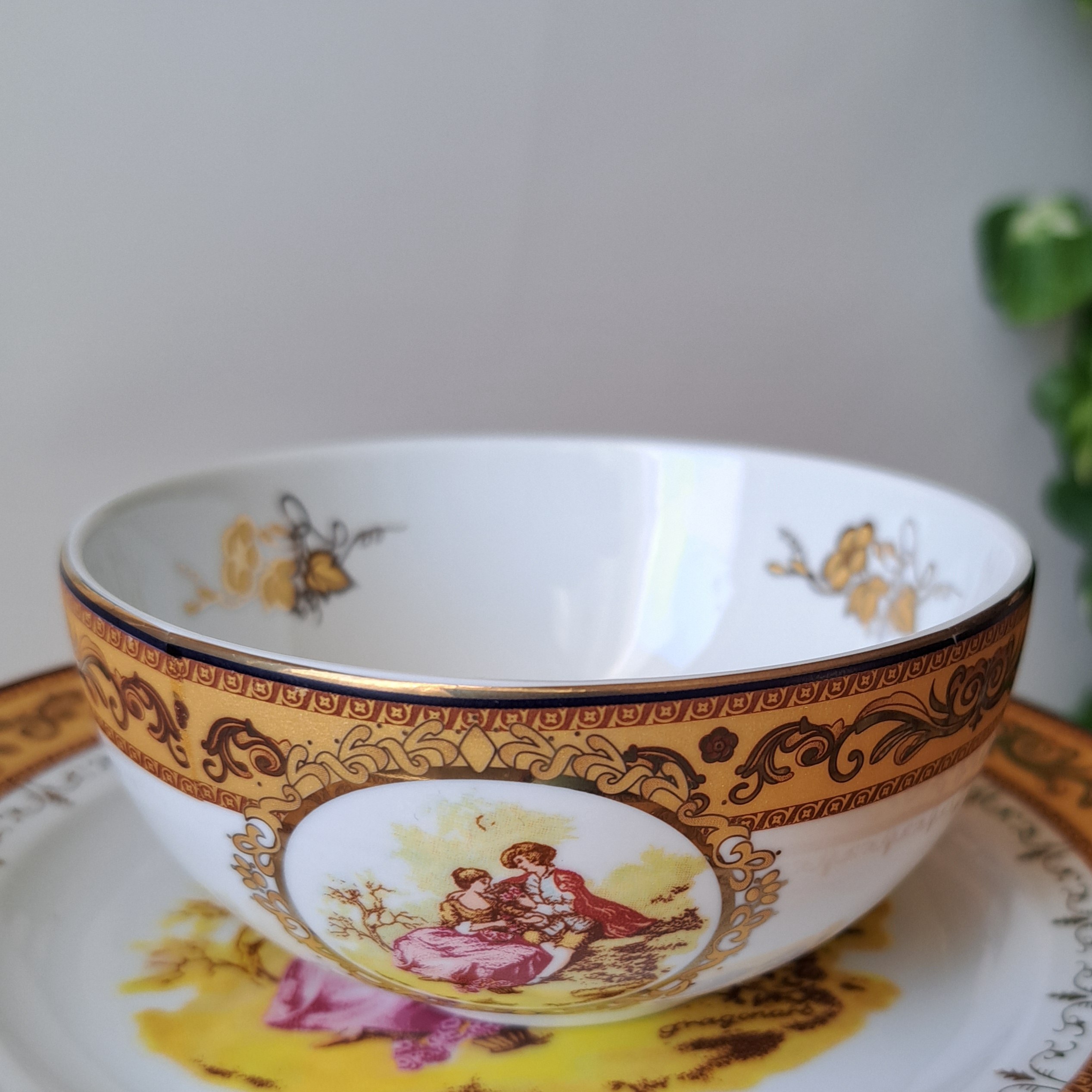 پیاله اجیل خوری چینی طرح لمونژ  طلاکوب لیلی مجنون جهیزیه آنتیک سرا عروس ارسال پسکرایه 