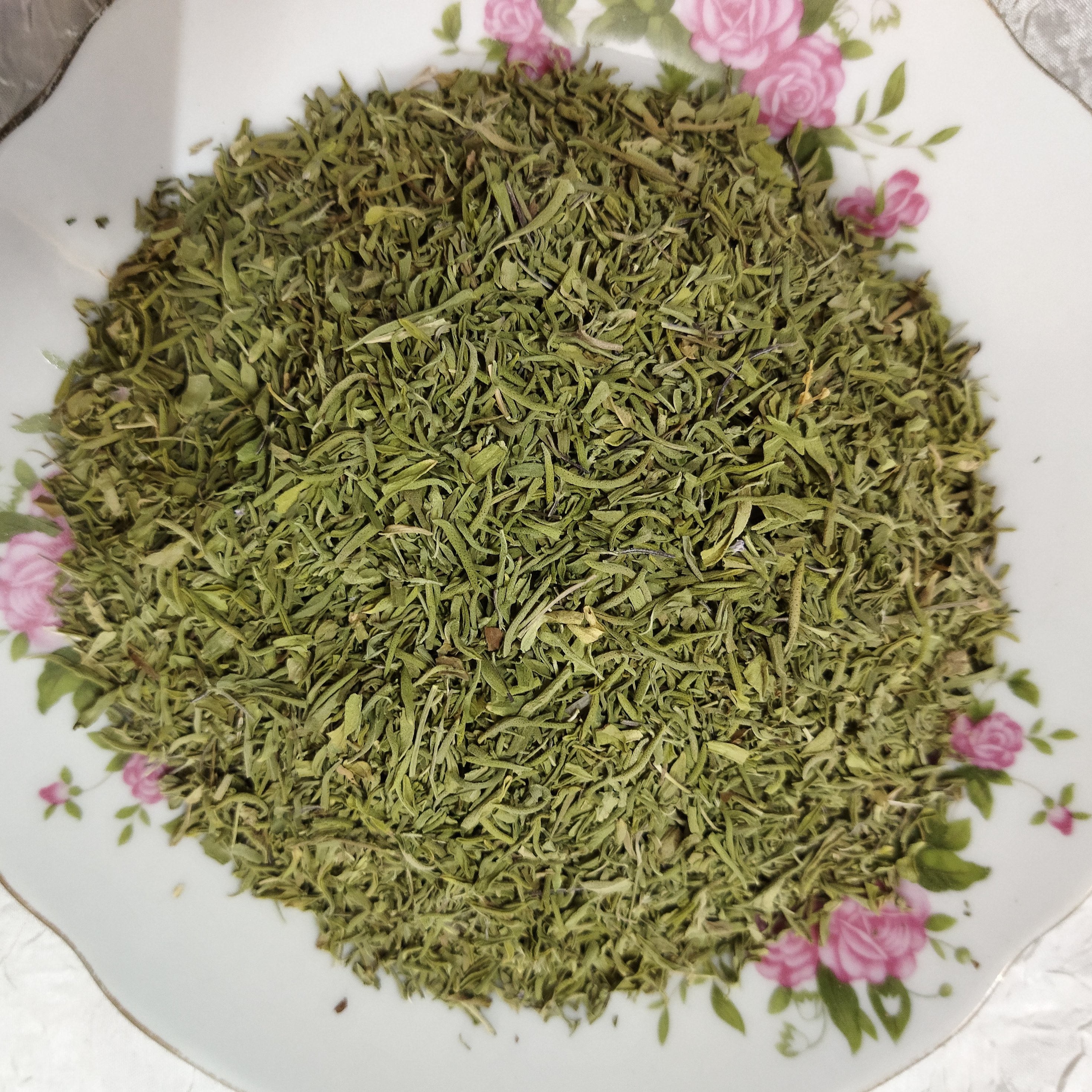 مرزه خشک تمیز و بدون خاک