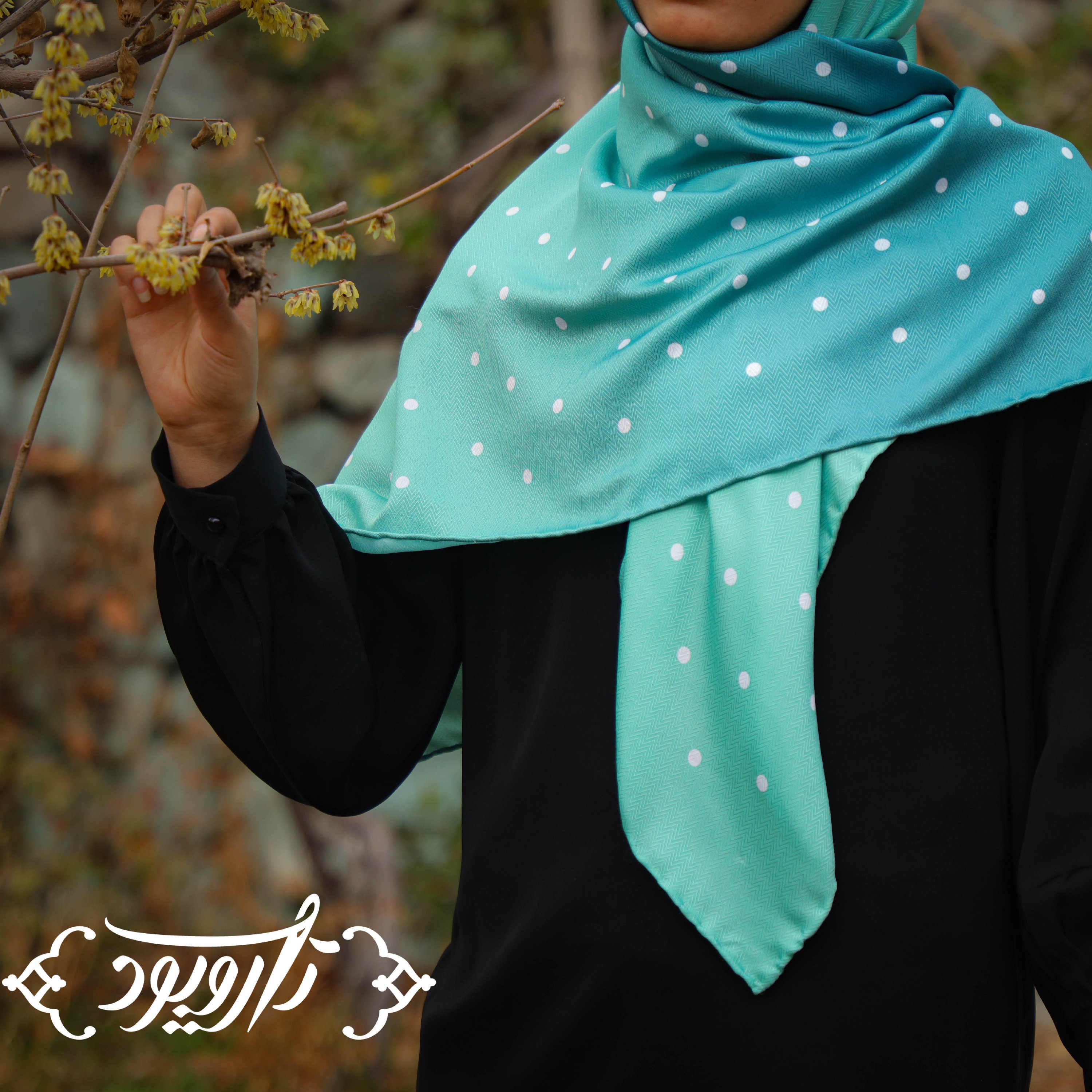 روسری نخی تاروپود (توپ توپی طیفی آبی فیروزه ای)، قواره دار ، براق