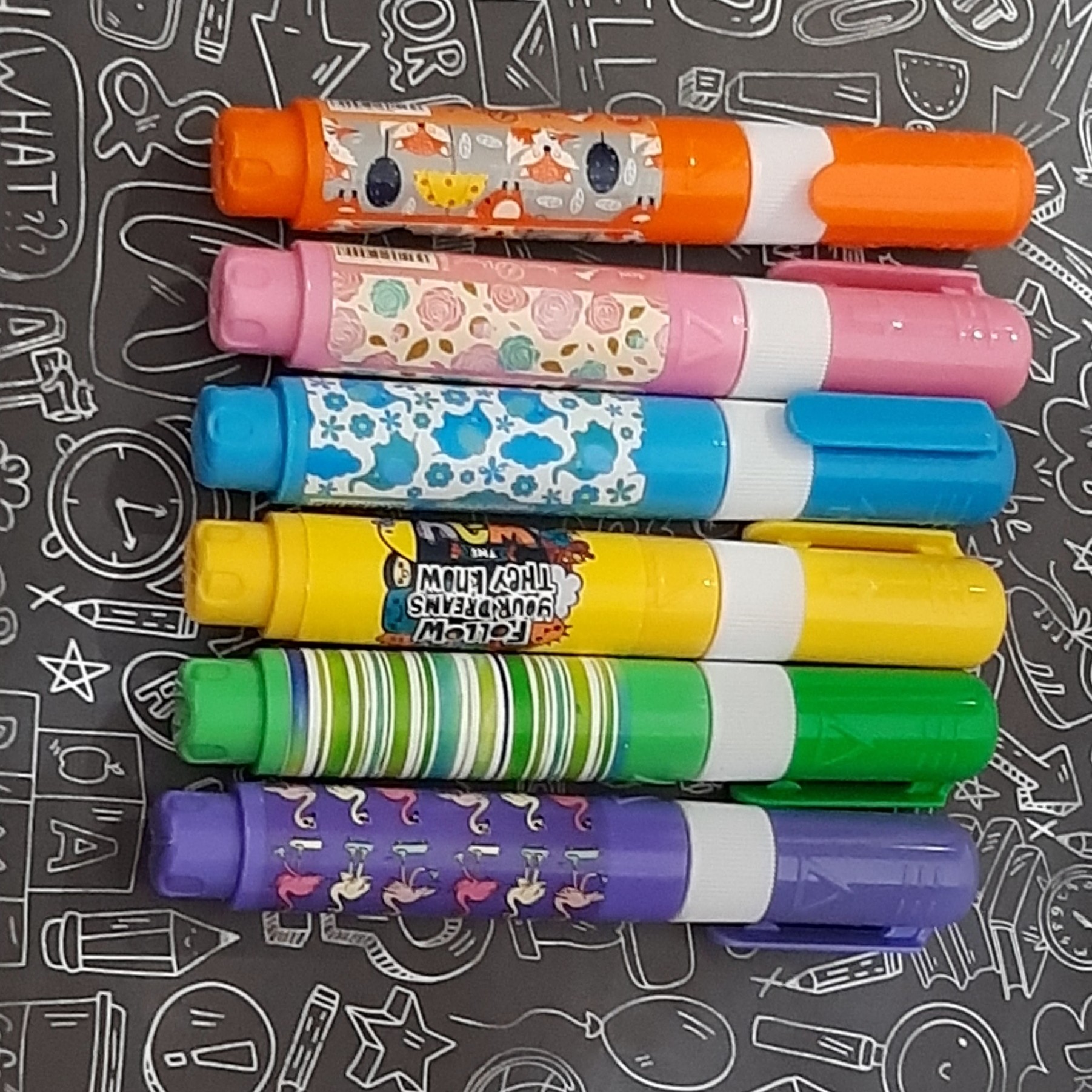 لاک غلط گیر رنگی

لاک غلط گیر رنگی رنگی با مارک معروف و بسیااار با کیفیت