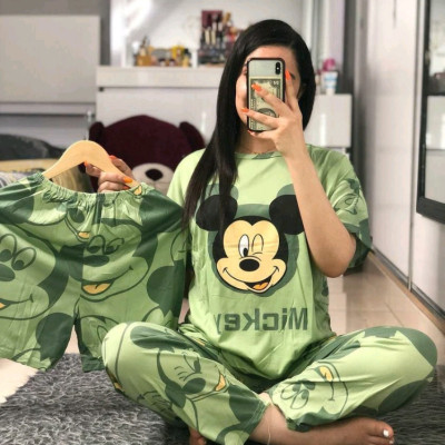 سه تیکه تیشرت وشلوار طرح دار راحتی