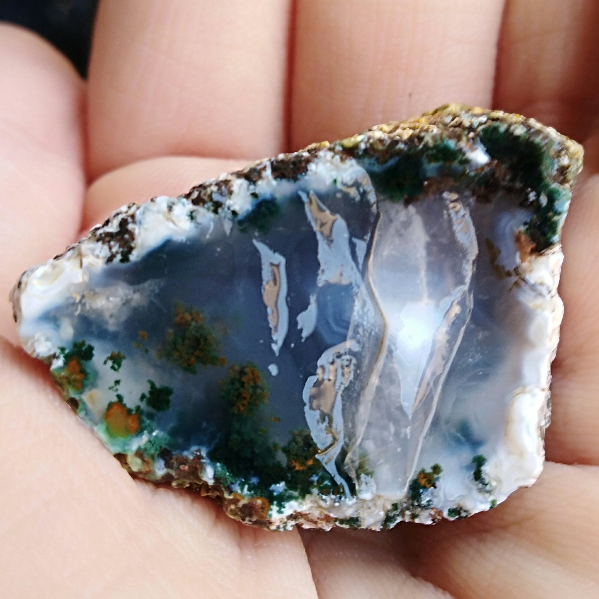 سنگ راف عقیق شجر دریایی 7رنگ دیدنییی شاهکار خلقت 100درصد طبیعی محشر