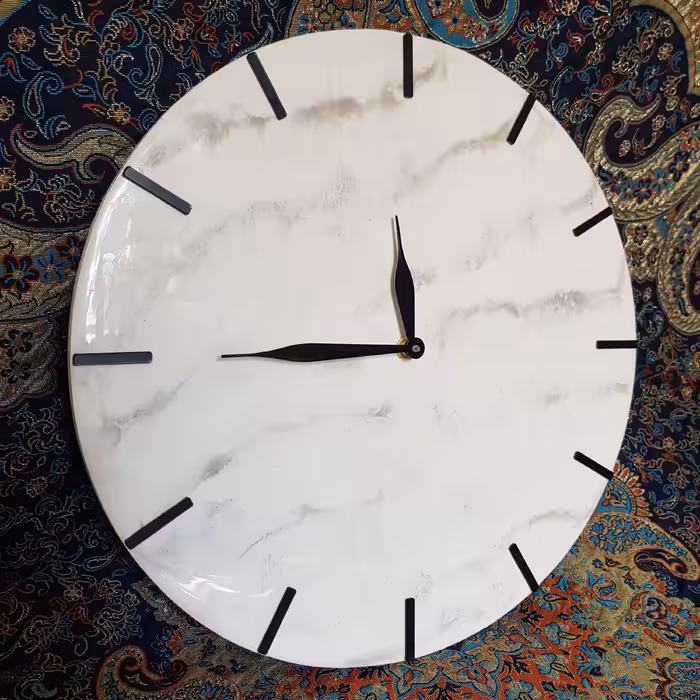 ساعت دیواری چوب و رزین طرح مرمر قطر 30 سانت