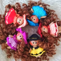 آویز جاکلیدی دختر مو فرفری لباس بافت (دستساز) قد 10 سانت