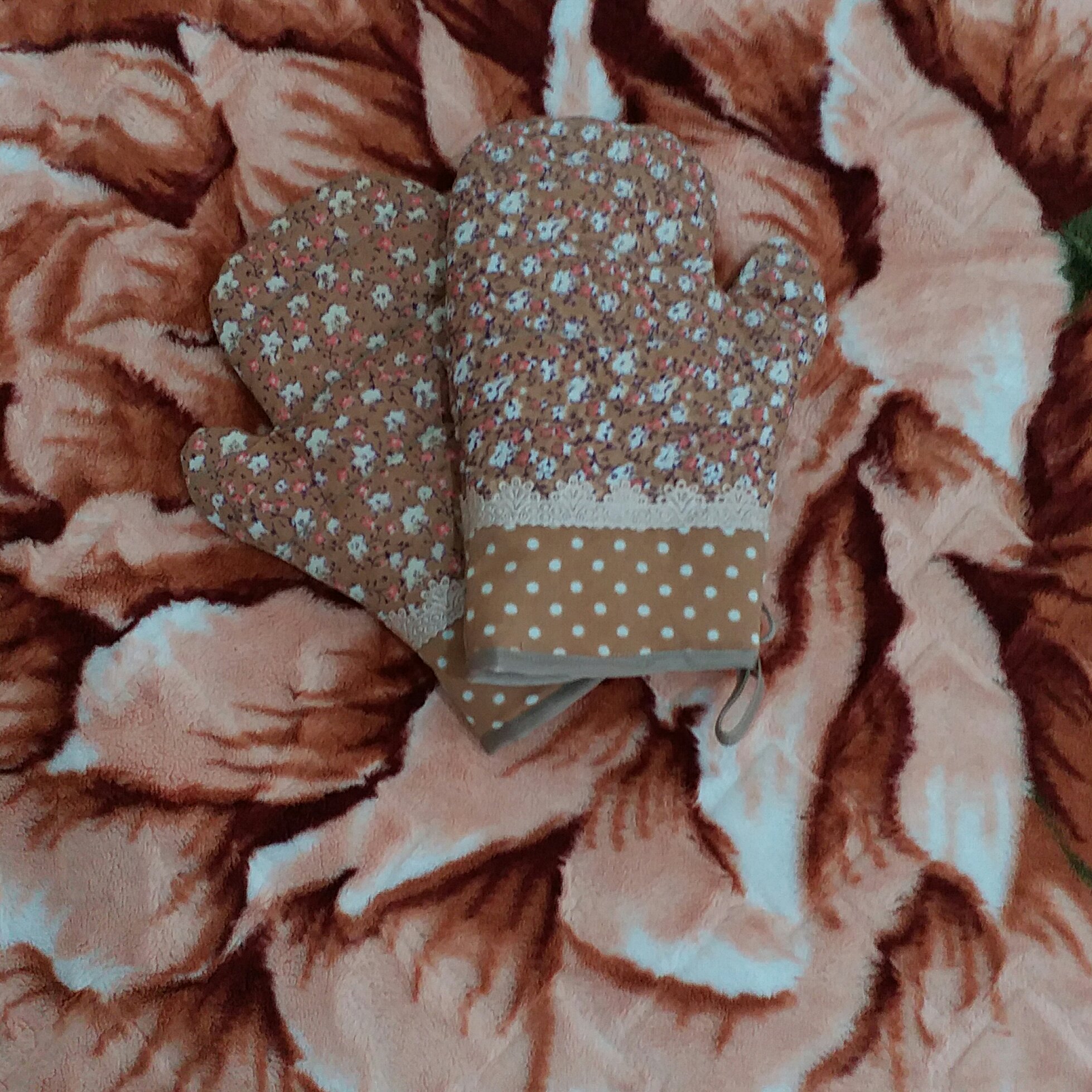 دستکش فر پارچه ای