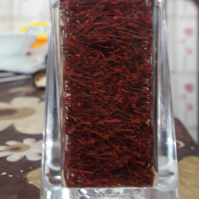 زعفران سوپر سرگل درجه یک قلمدار یک مثقالی