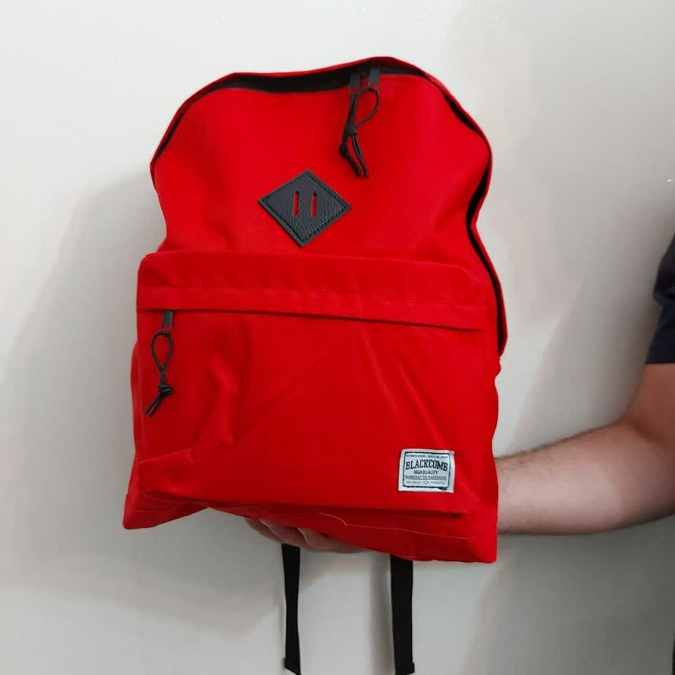 کوله پشتی قرمز خوش رنگ  سبک جادار با  دوام  بند دوشی کیفیت اروپا مخصوص پیک نیک و پیاده روی 