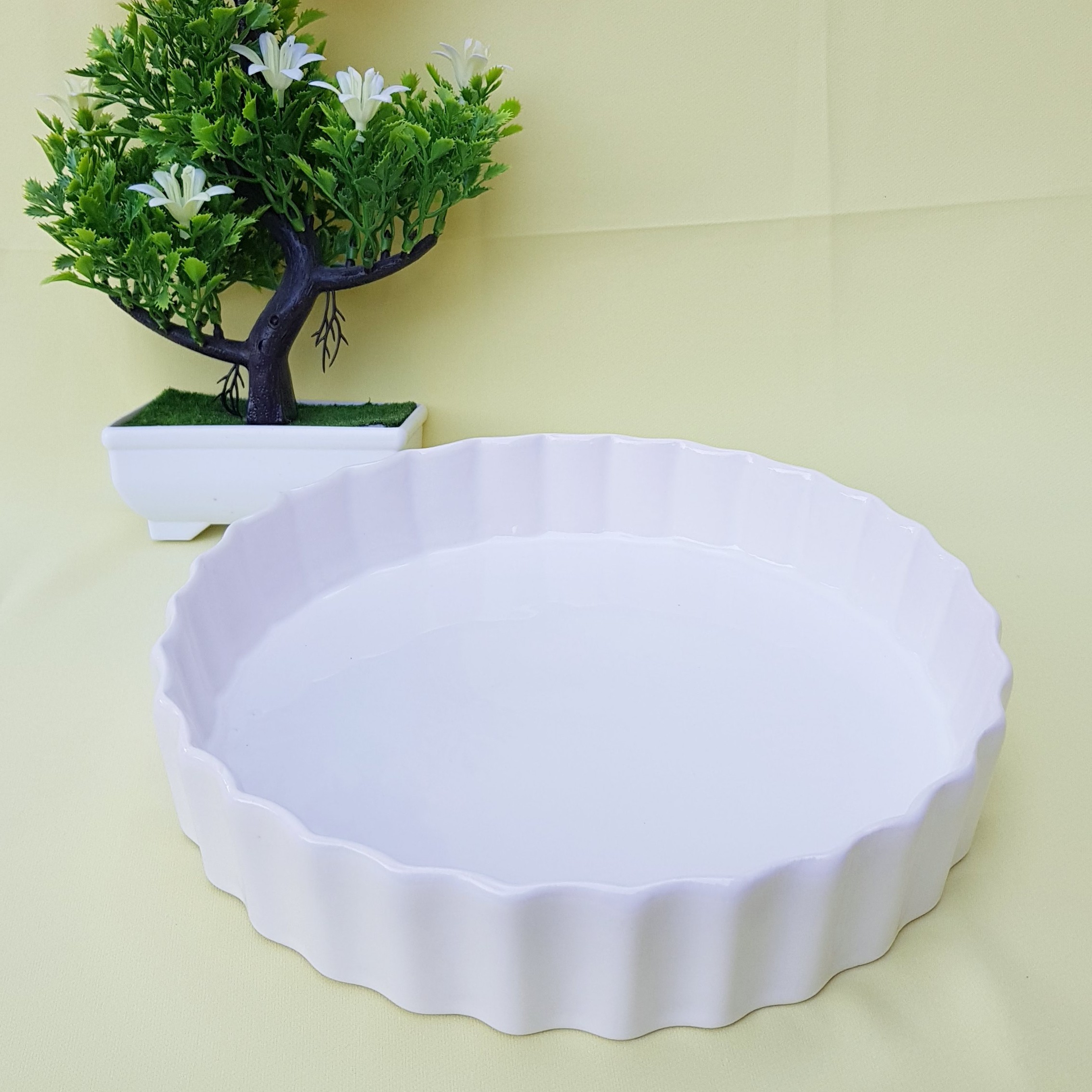 ظرف سرامیکی تارت گرد سایز بزرگ  بسیار زیبا و کاربردی  قابل استفاده در فر و تستر