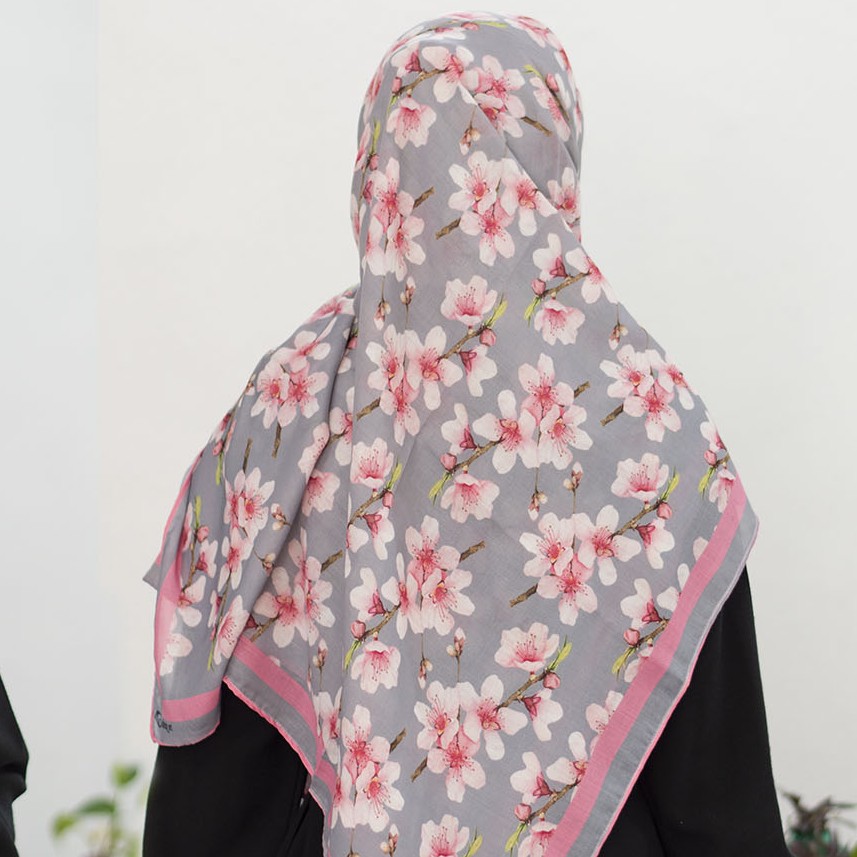 روسری طرح شکوفه طوسی صورتی 