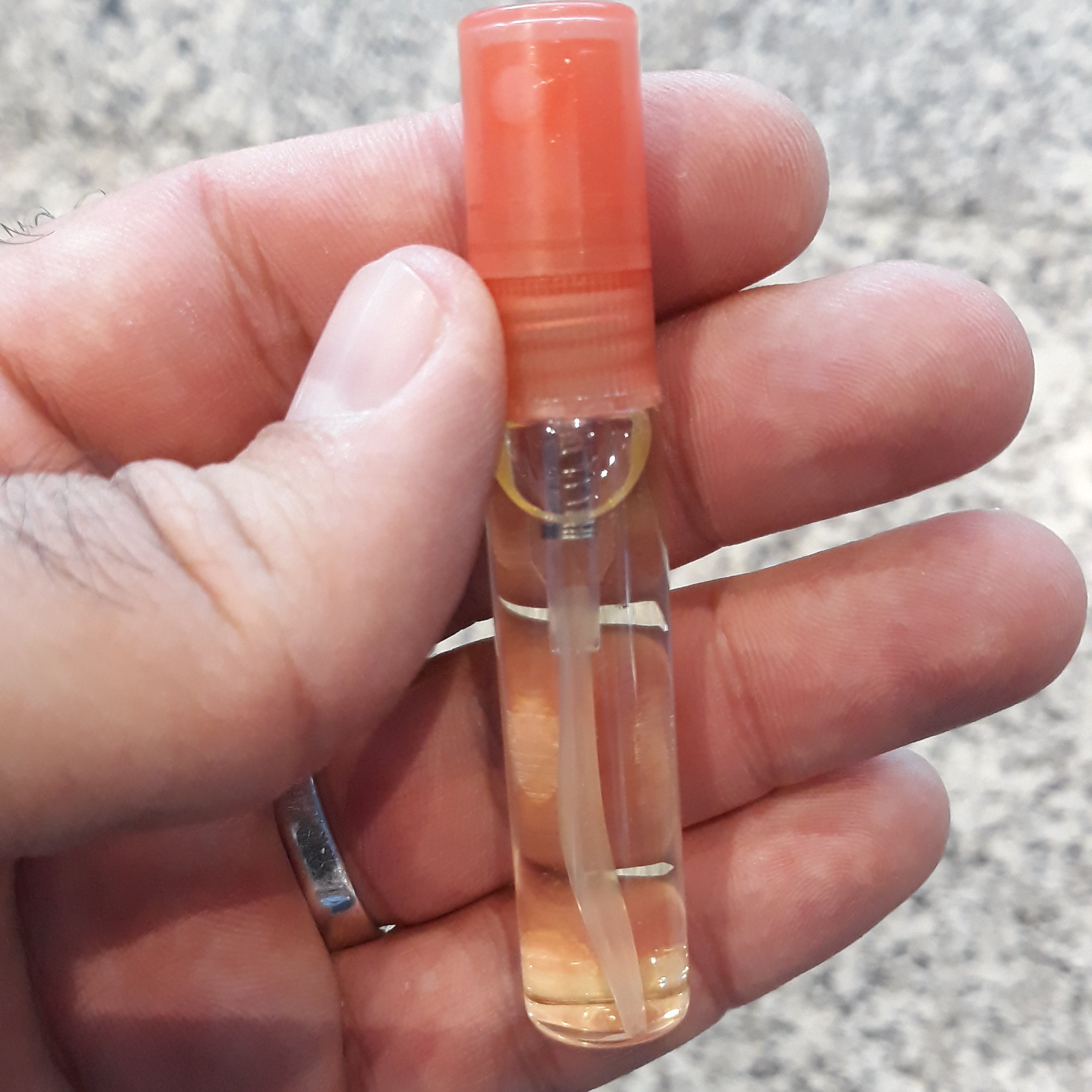 عطر ورسوز 10cc ای جیبی اسپره دار شیشه ای یا بدون اسپره ظرف پلاستیکی