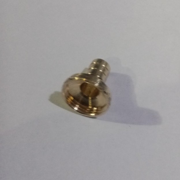 لوله مهره شیر حیاطی 1/2 (سرشلنگی) 