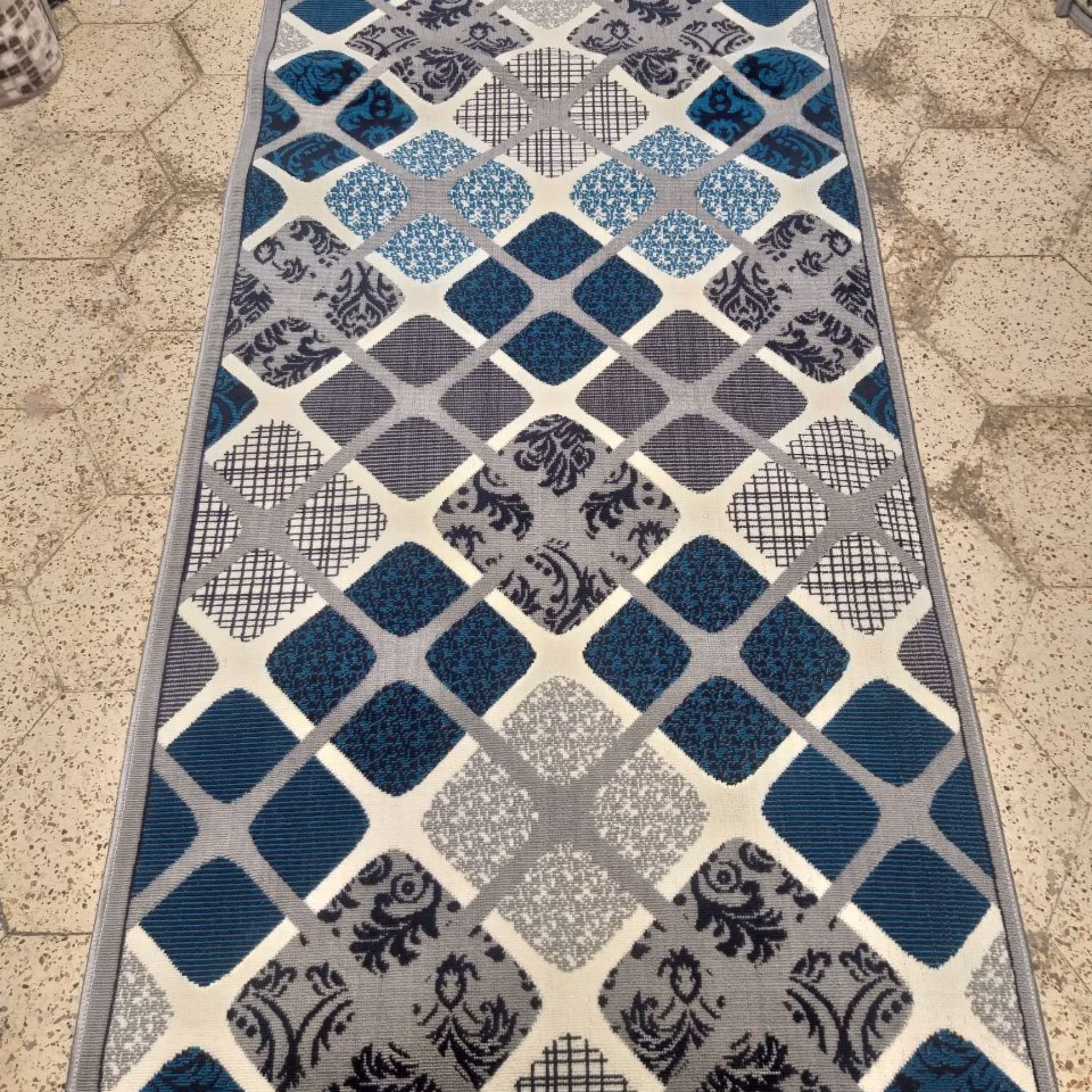 گلیم رنگ طوسی کد 263  در سایزهای مختلف از عرض 50 سانت تا 3متر