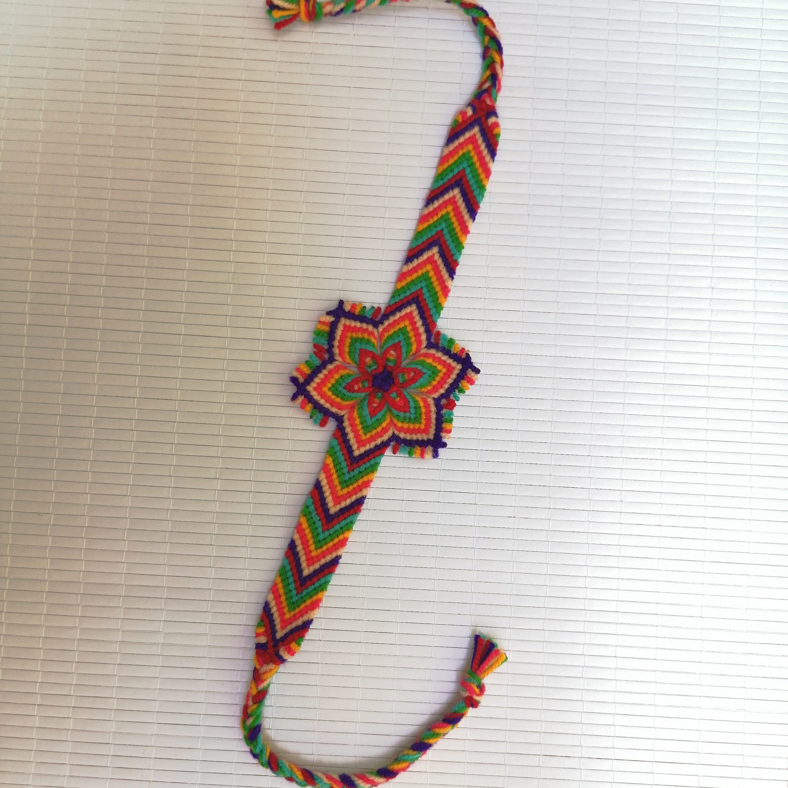 دستبنددوستی با گل ماندالا