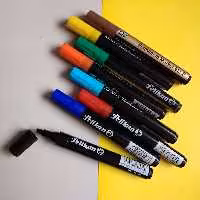 ماژیک معمولی پلیکان

#نوشت_افزار_مداد

ماژیک_غیر_وایت_برد