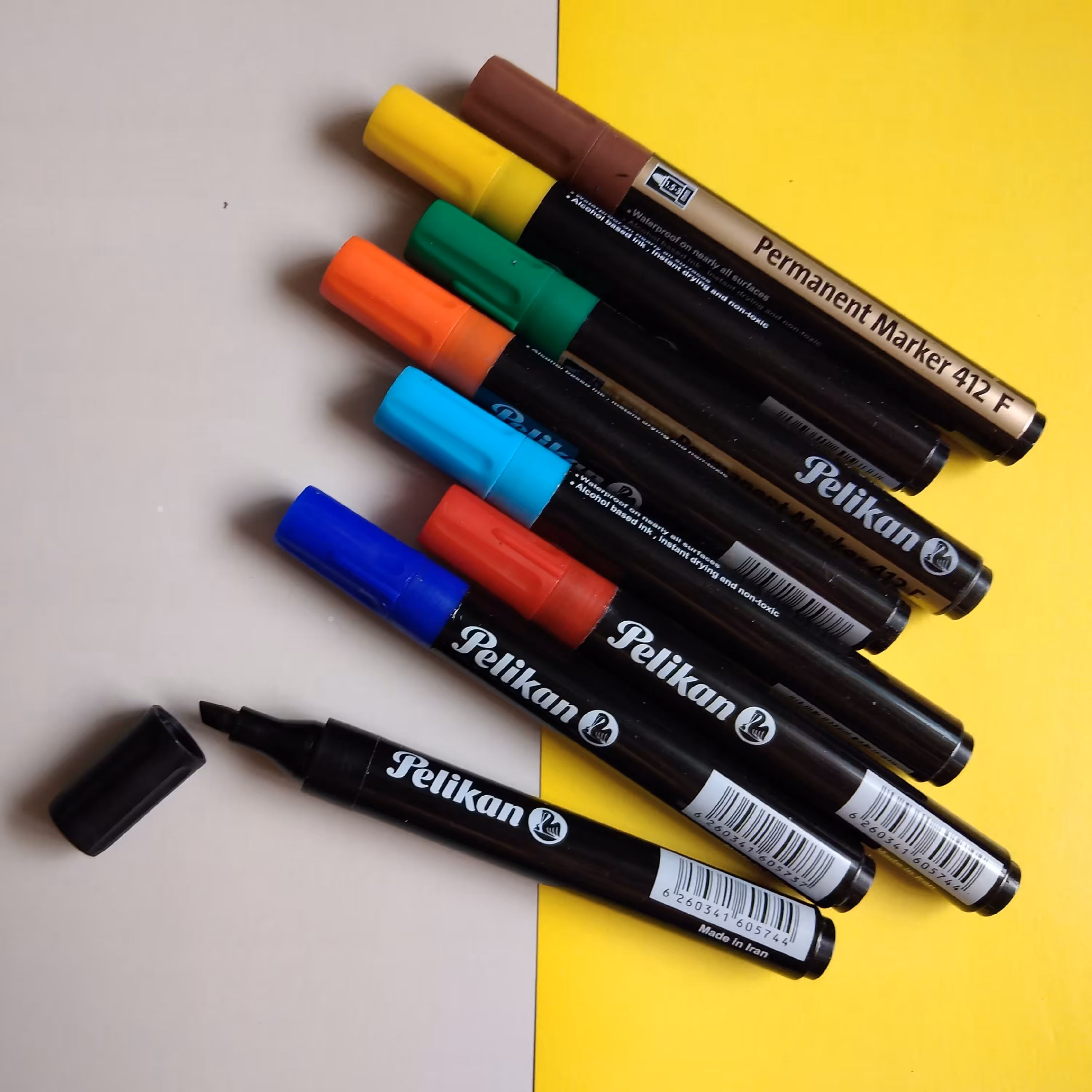 ماژیک معمولی پلیکان

#نوشت_افزار_مداد

ماژیک_غیر_وایت_برد