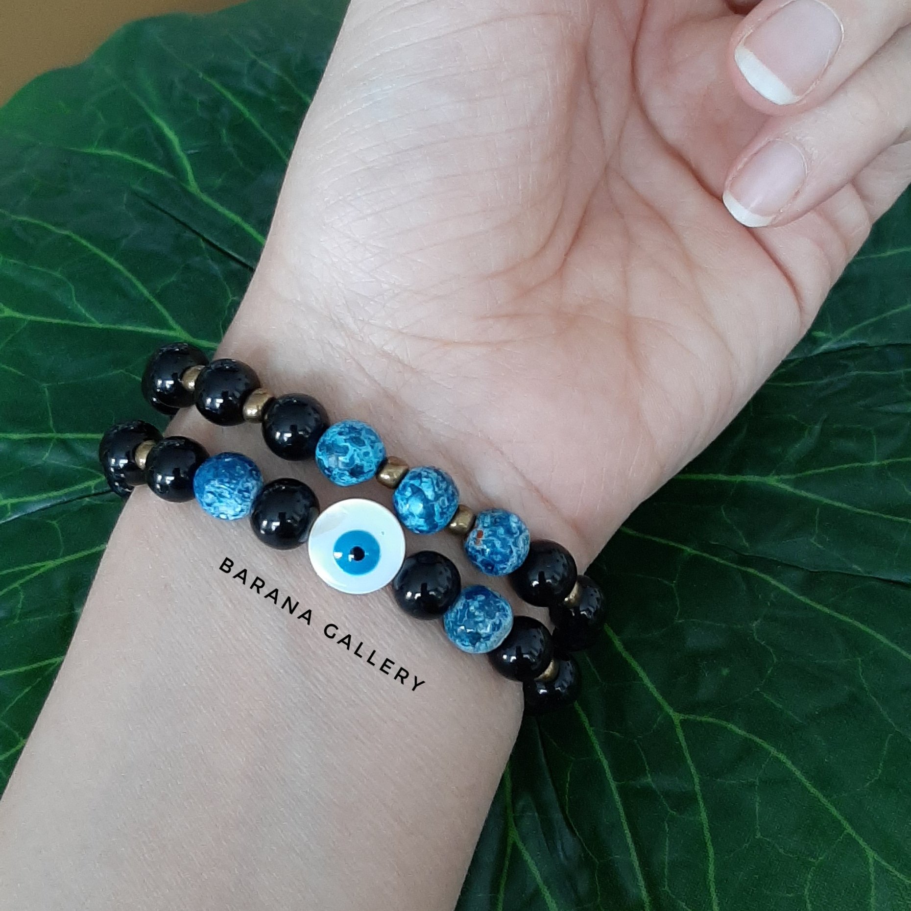 دستبند سنگ عقیق و اونیکس چشم نظر آبی مشکی